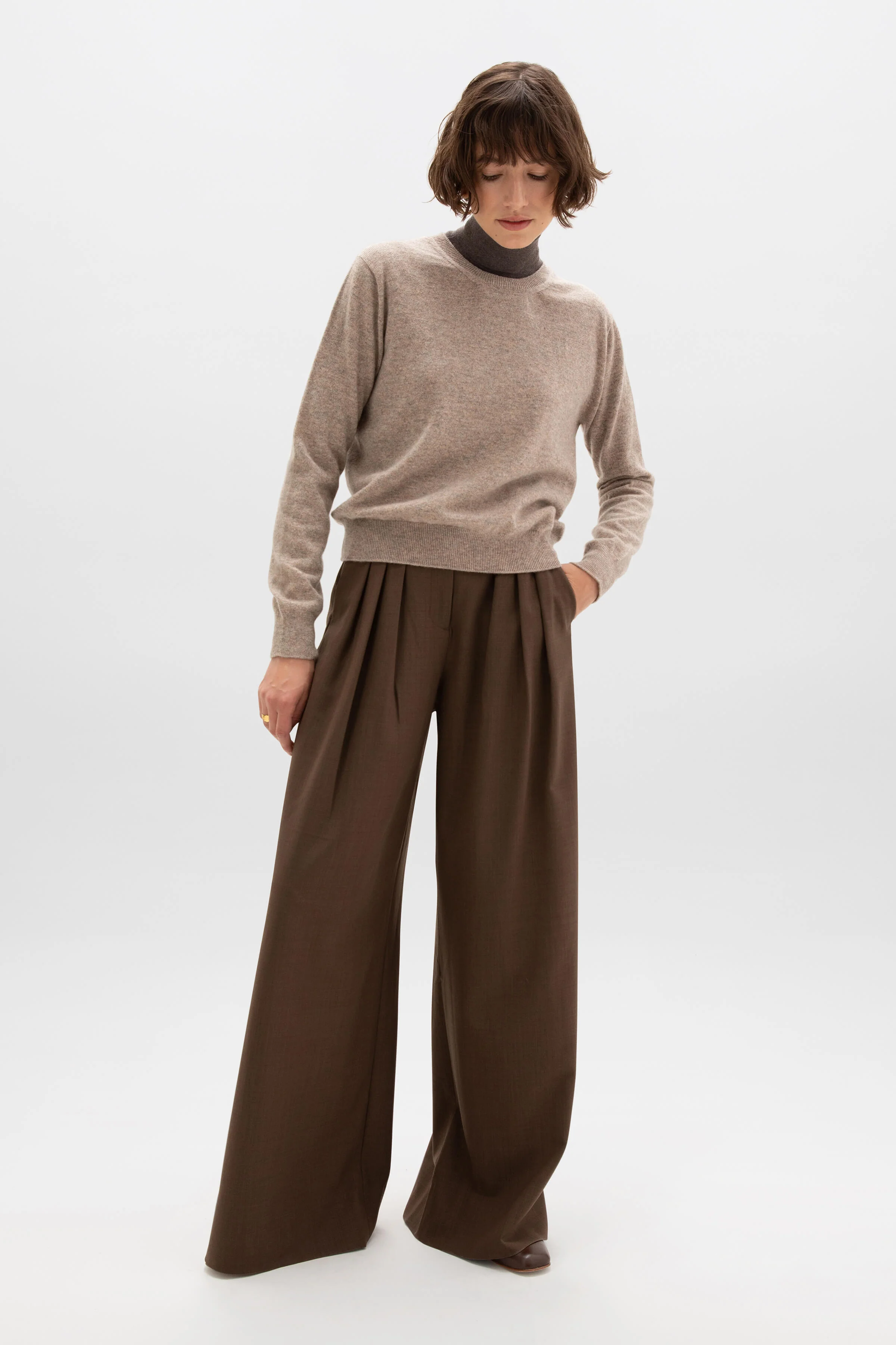 Classic Light Brown Cashmere Round Neck