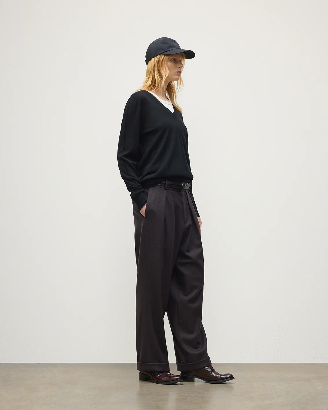 Beatrice Black Superfine Cashmere Jumper - Image 3