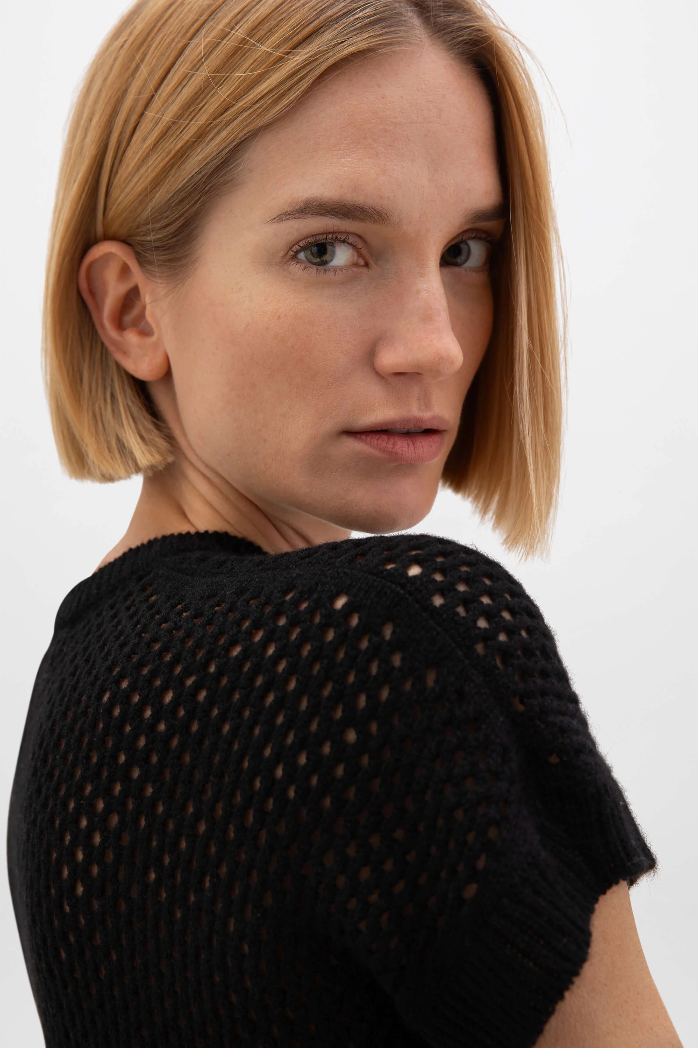 Crochet Cashmere Black T-Shirt - Image 2