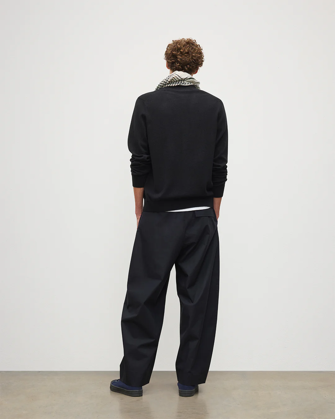 Rory Black Classic Cashmere Cardigan - Image 4