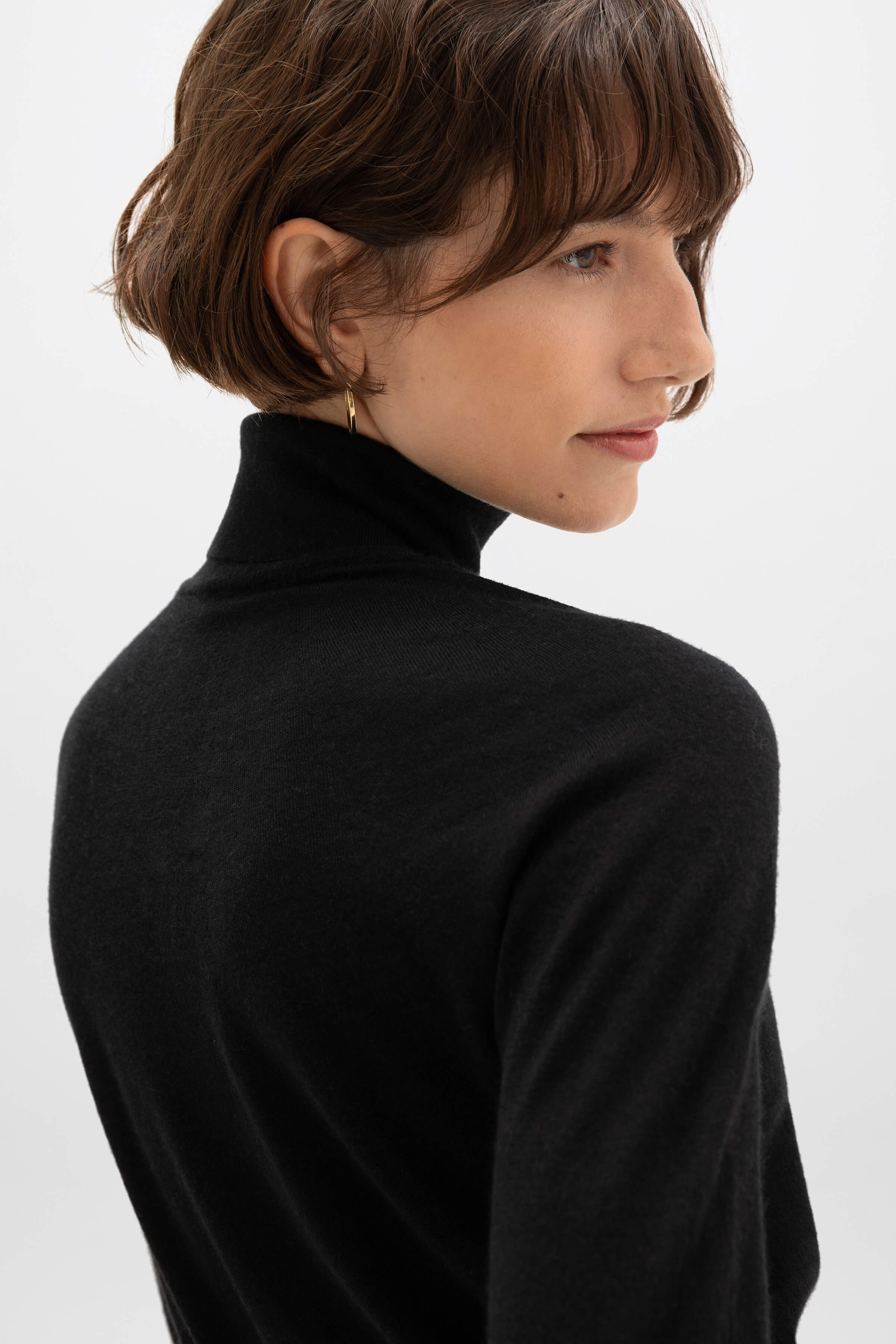 Superfine Cashmere Black Roll Neck - Image 2