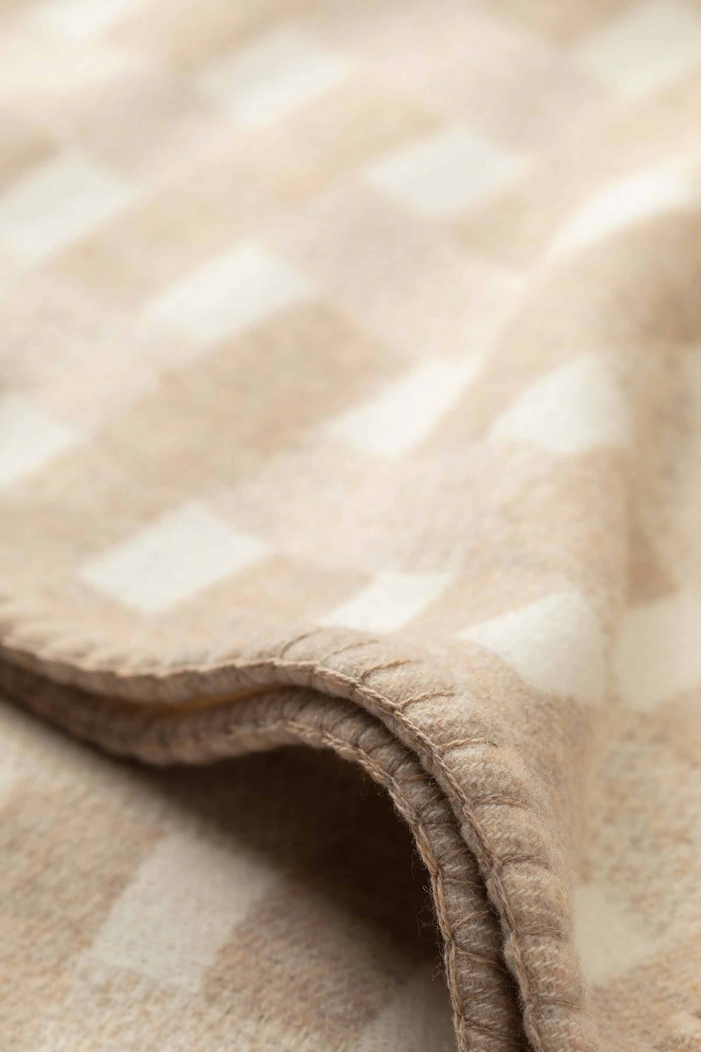 Blanket Stitched Basketweave Natural Throw - Image 5