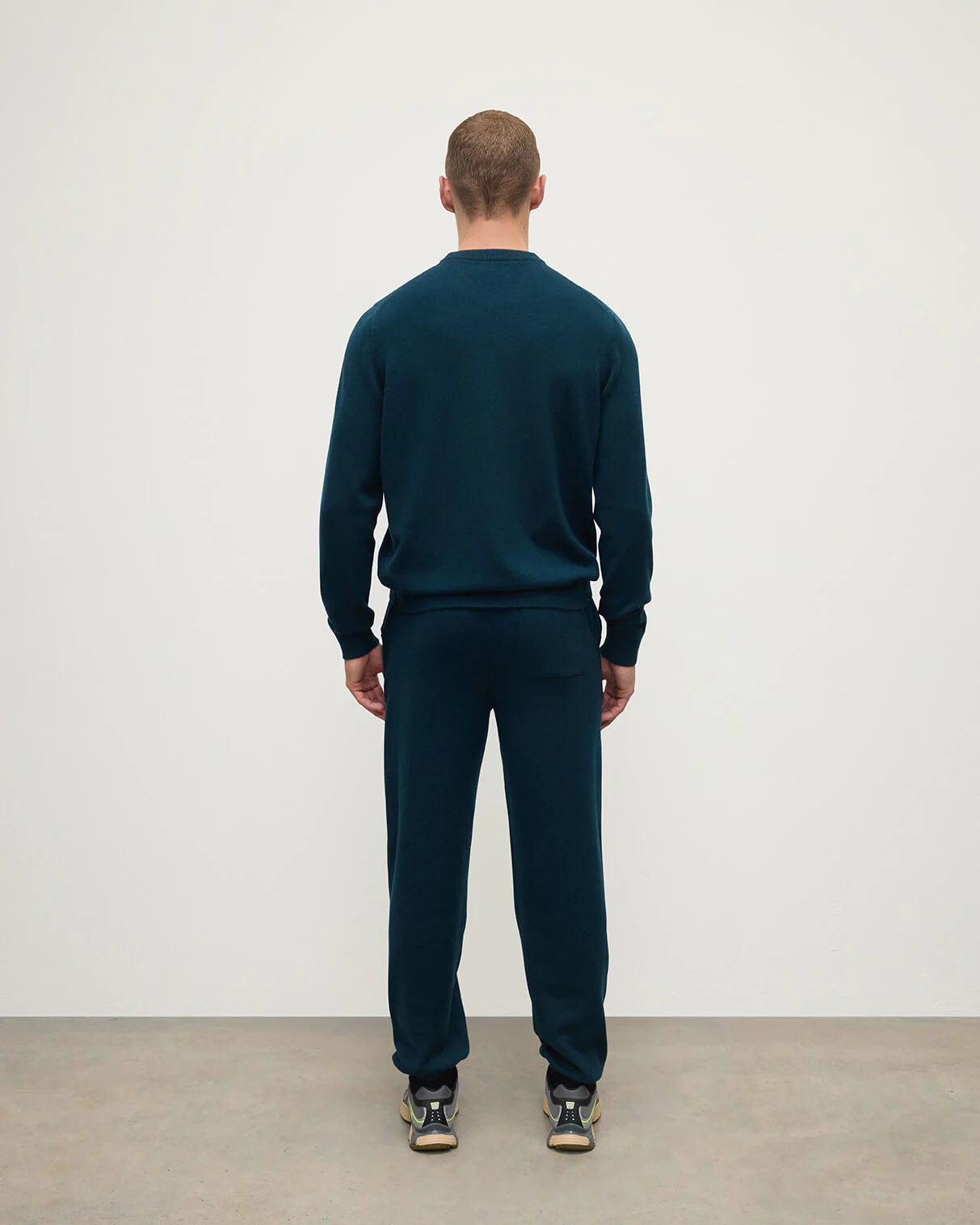 Kirk Bottle Green Cashmere Sweatpants - Image 4