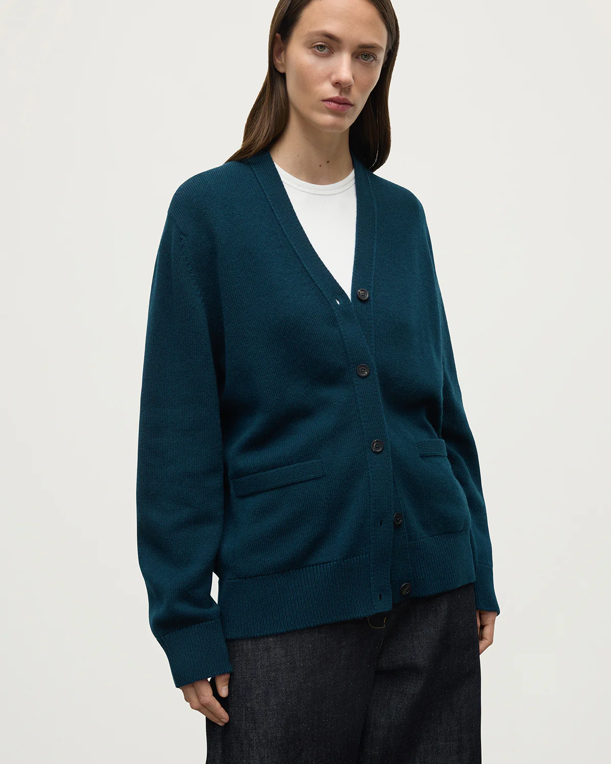 Boyfriend-Fit Dark Green Cashmere Cardigan - Image 5