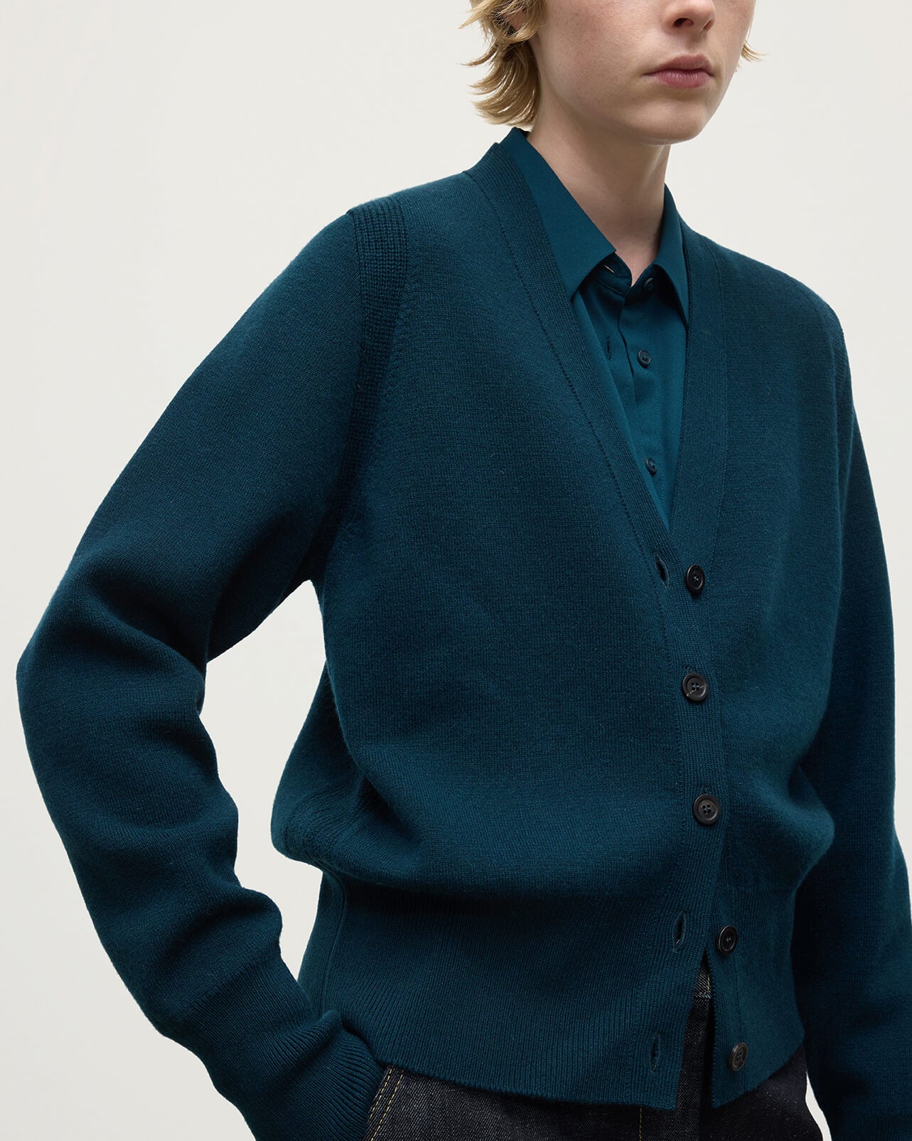 Milano Stitch Bottle Green Cashmere Cardigan - Image 5