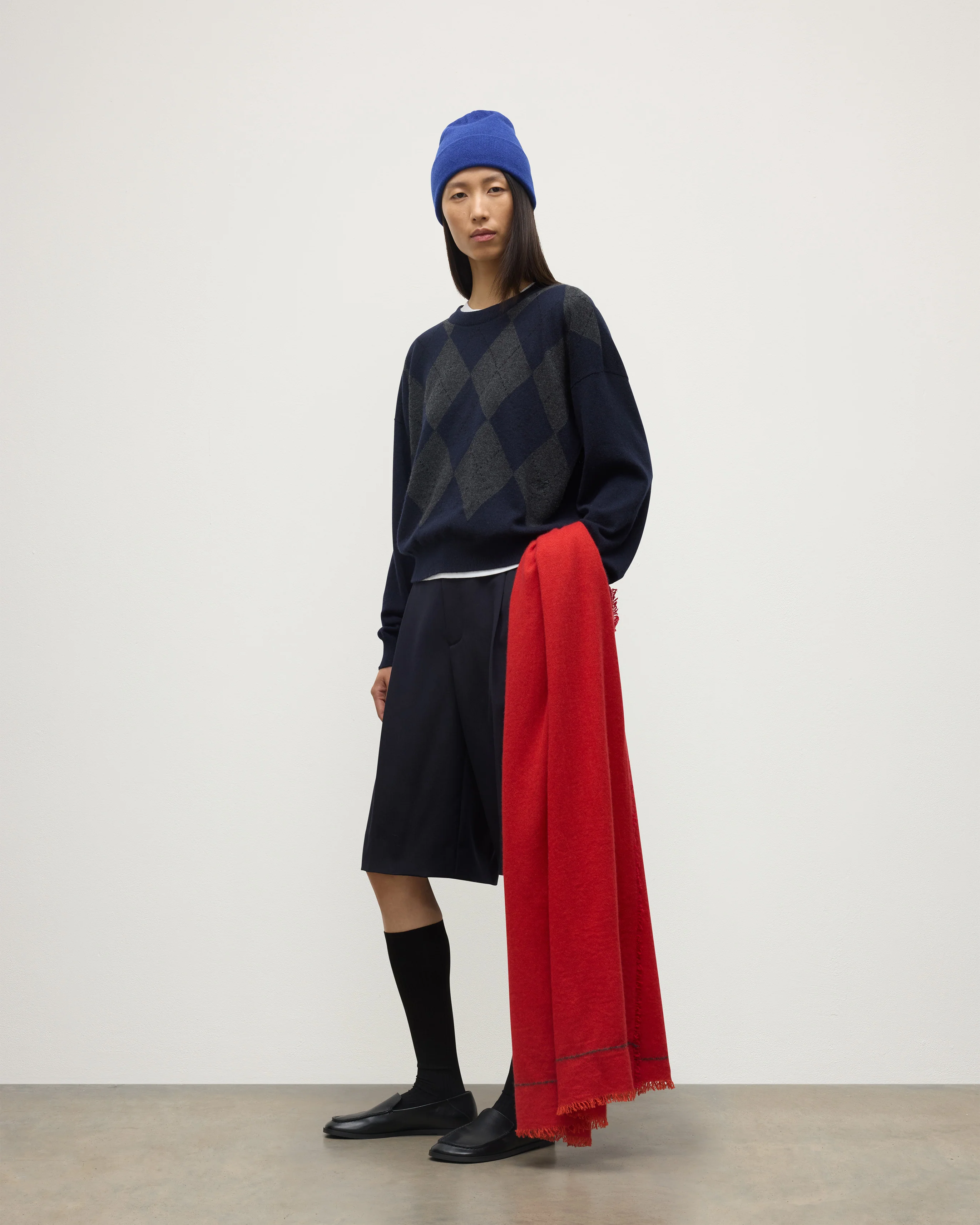 Braemar Blue Cashmere Beanie - Image 5