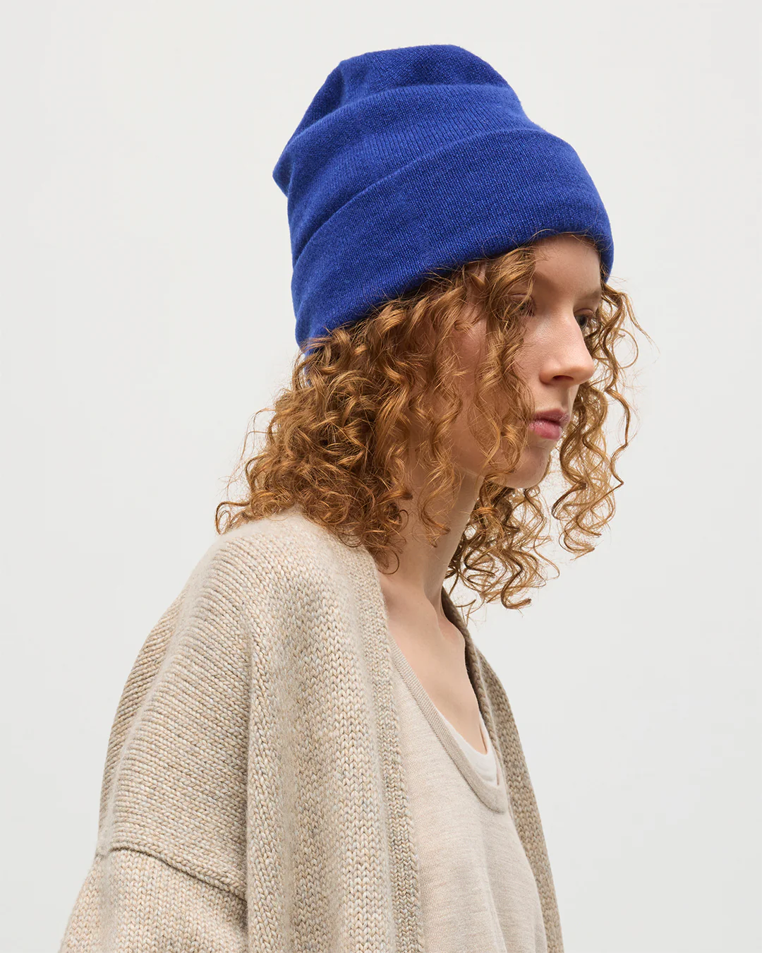 Braemar Blue Cashmere Beanie - Image 6