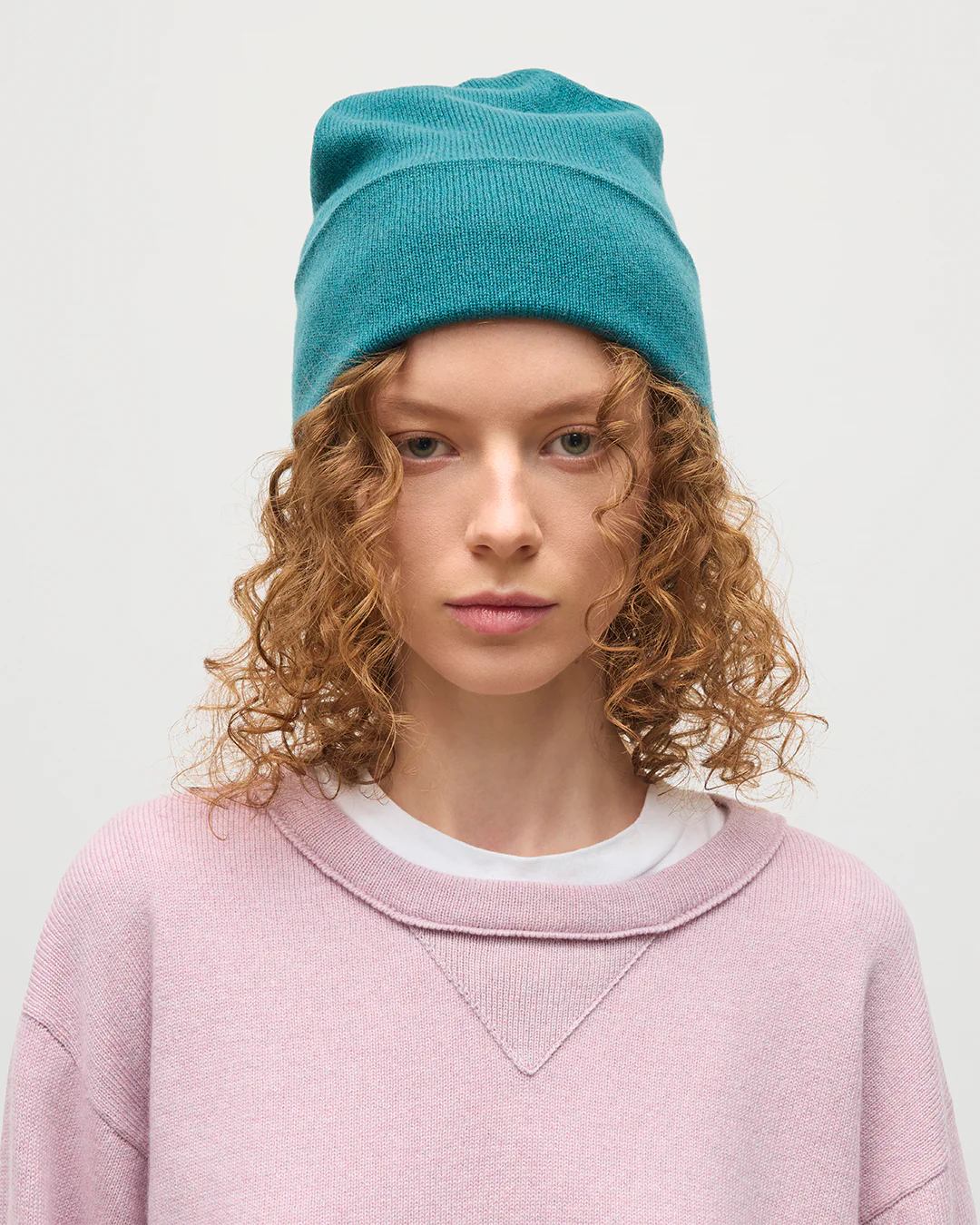 Braemar Green Cashmere Beanie - Image 3