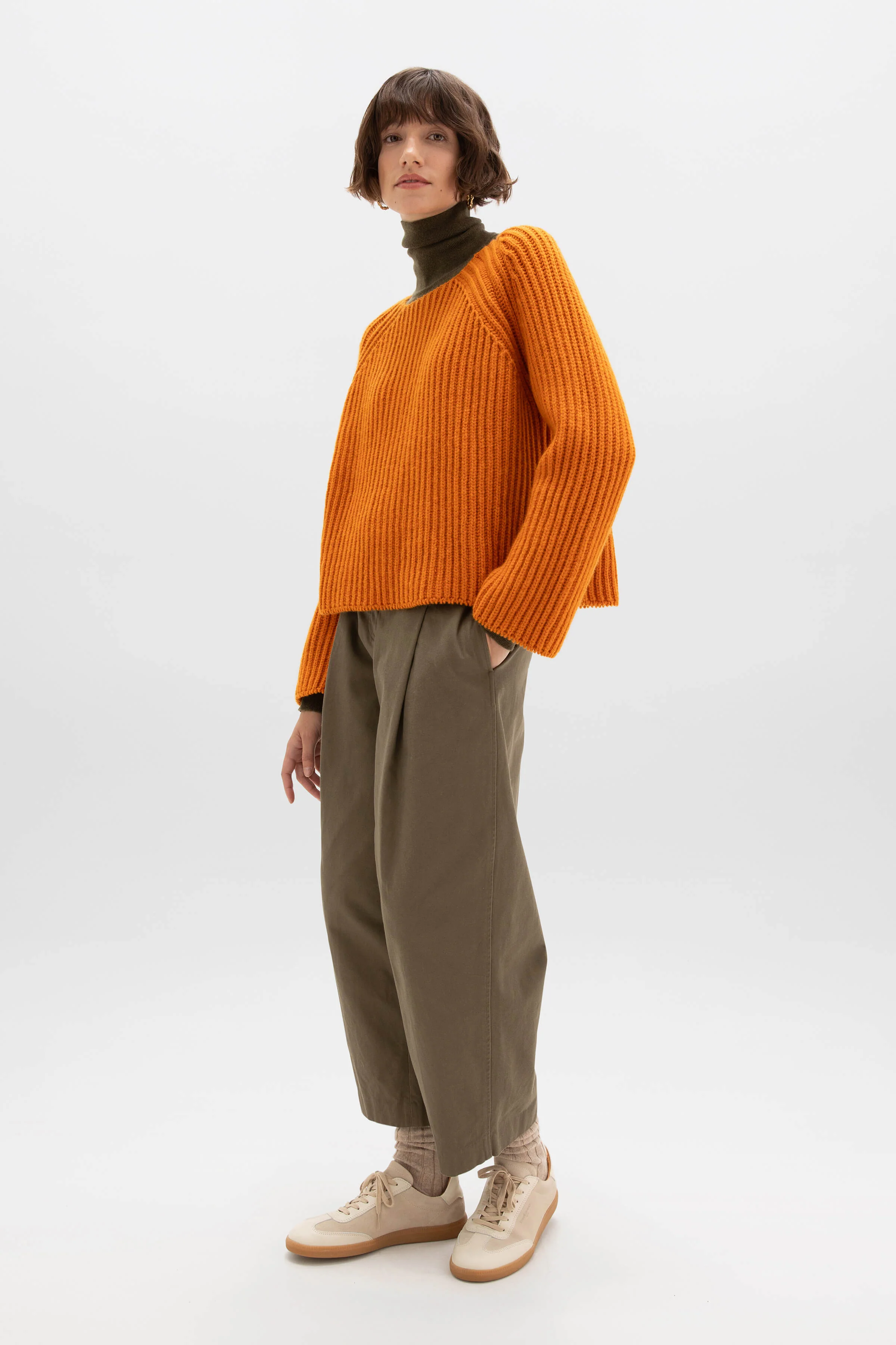 Cropped Ribbed Orange Cashmere Jumper - Image 4