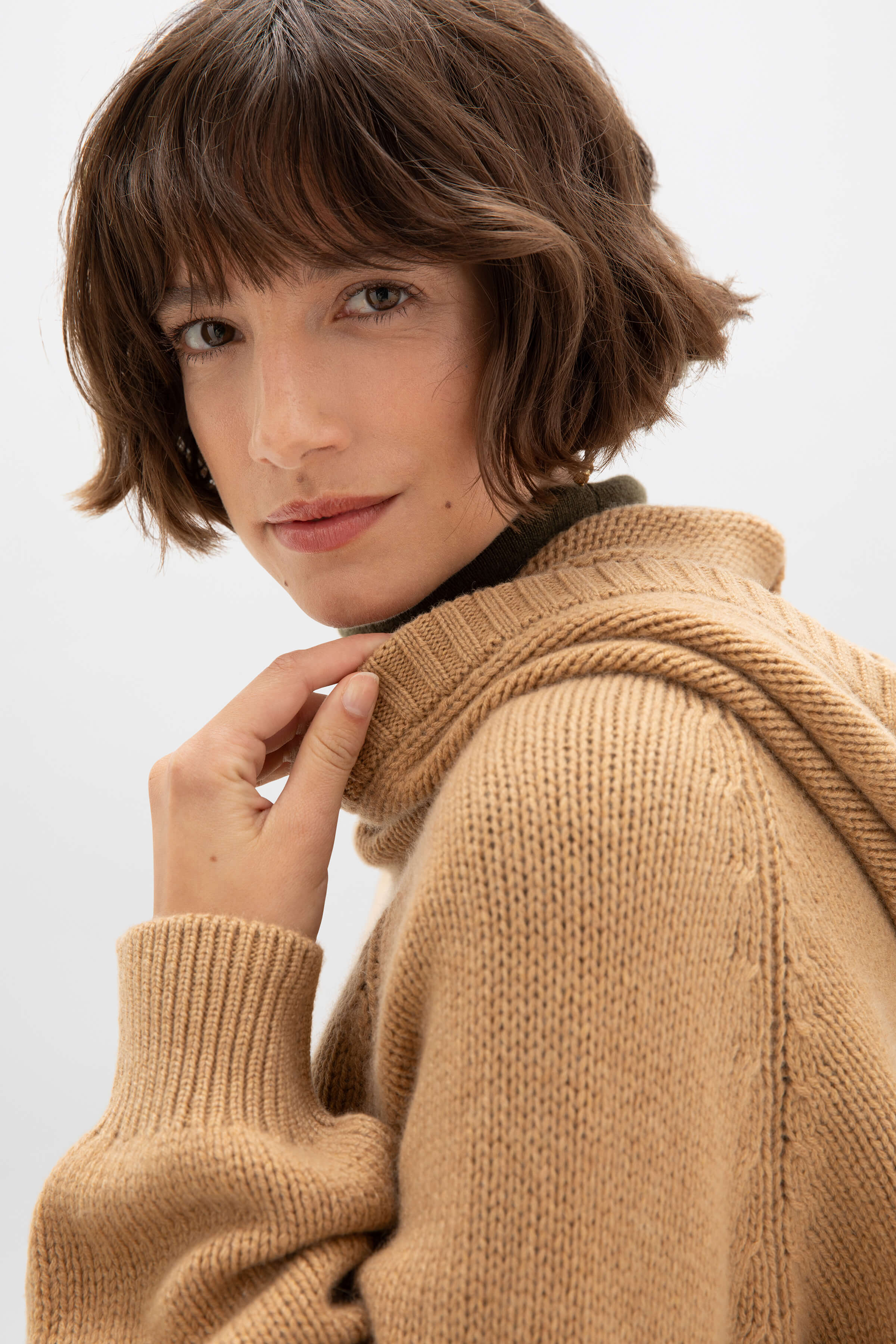 Oversized Camel Cashmere Hoodie - Image 3