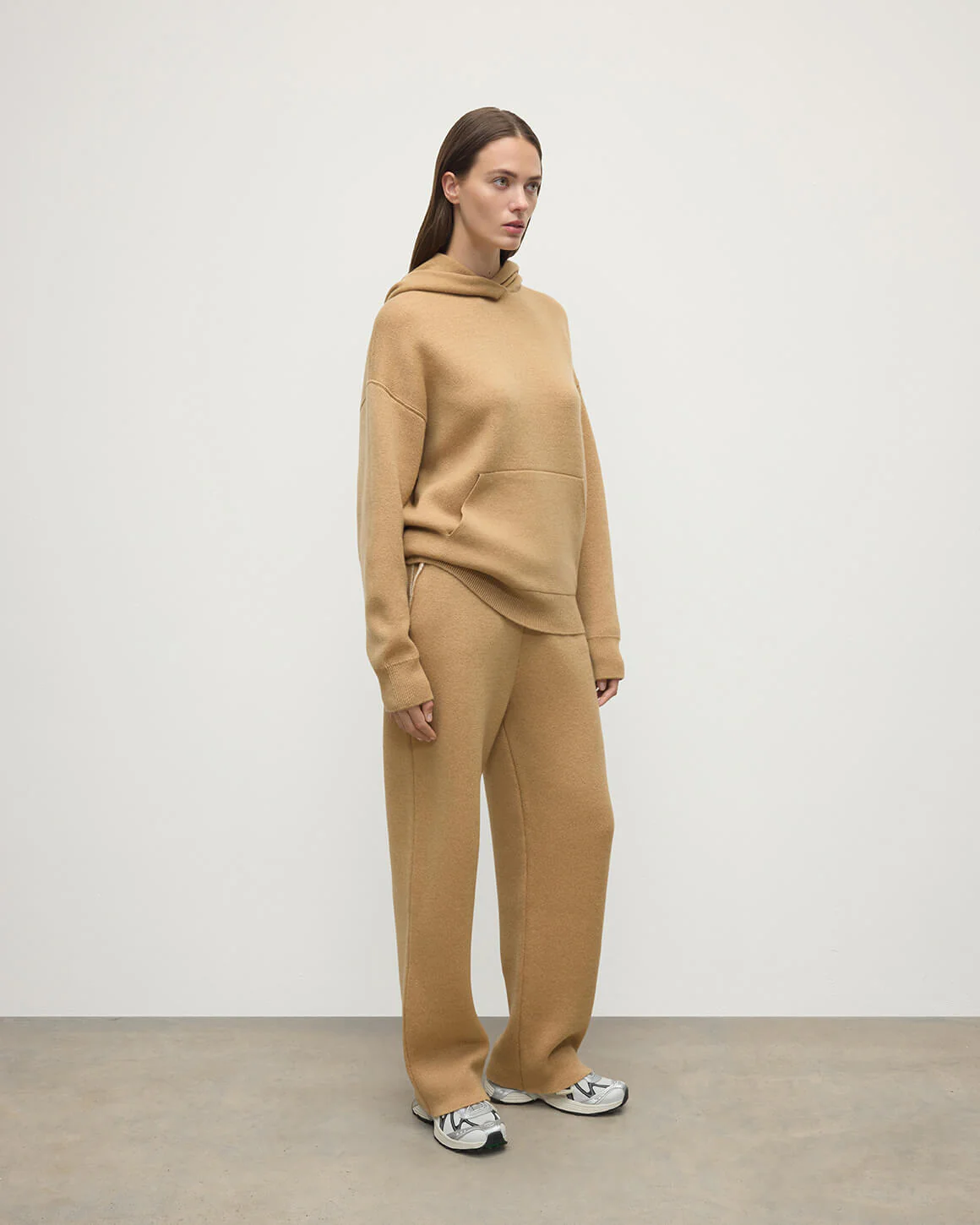 Double-Face Camel Joggers - Image 3