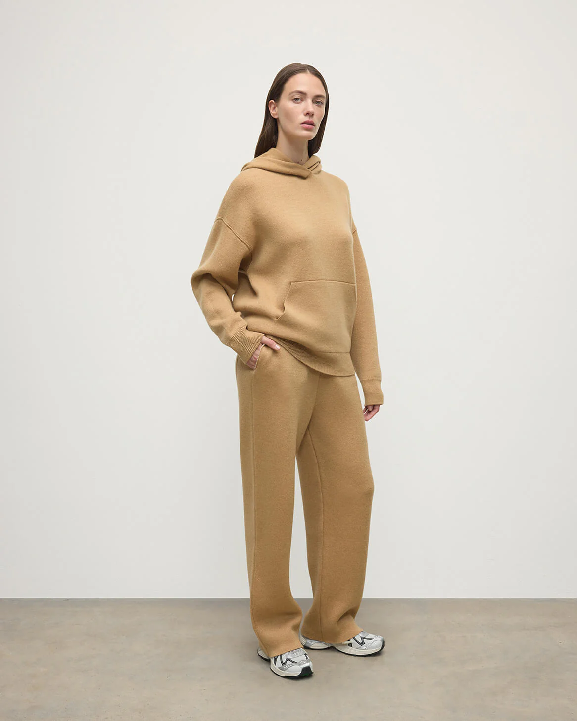 Double-Face Camel Joggers - Image 4