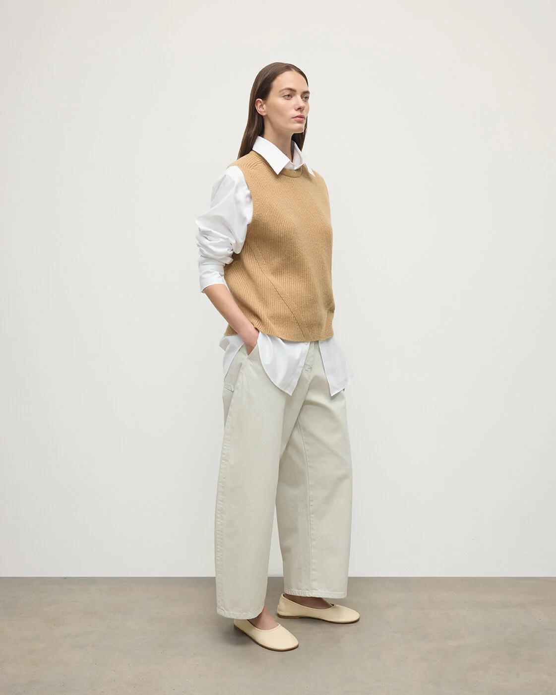 Sleeveless Camel Cashmere Tank Top - Image 3
