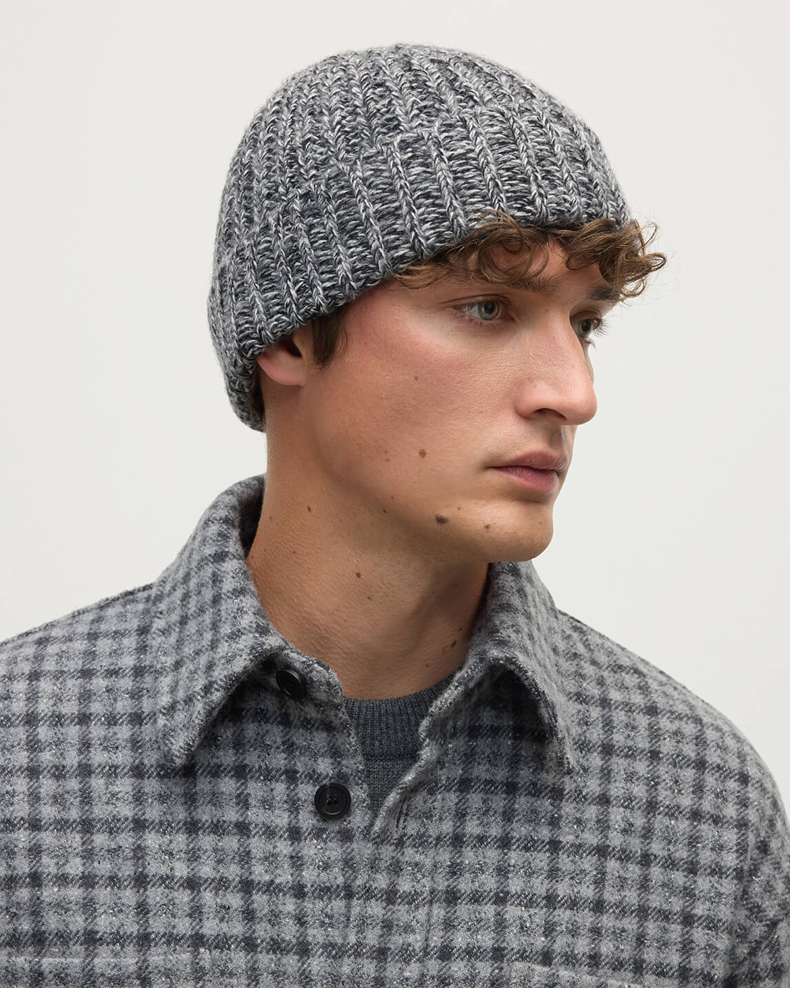 Half Cardigan Stich Charcoal Cashmere Beanie - Image 2