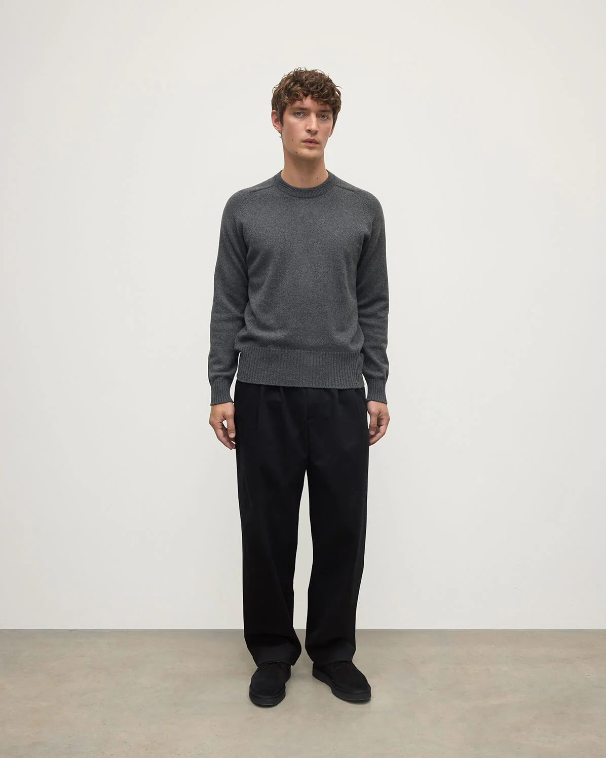 Superfine Merino Relaxed Dark Grey Jumper