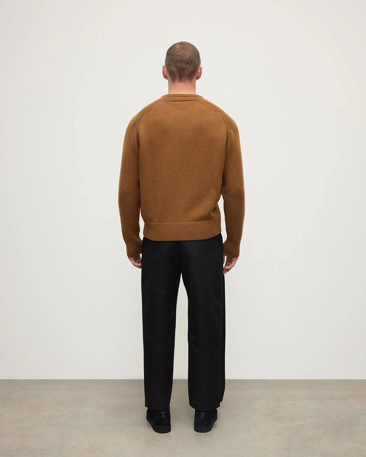 Ribbed Dark Camel Cashmere Jumper - Image 4
