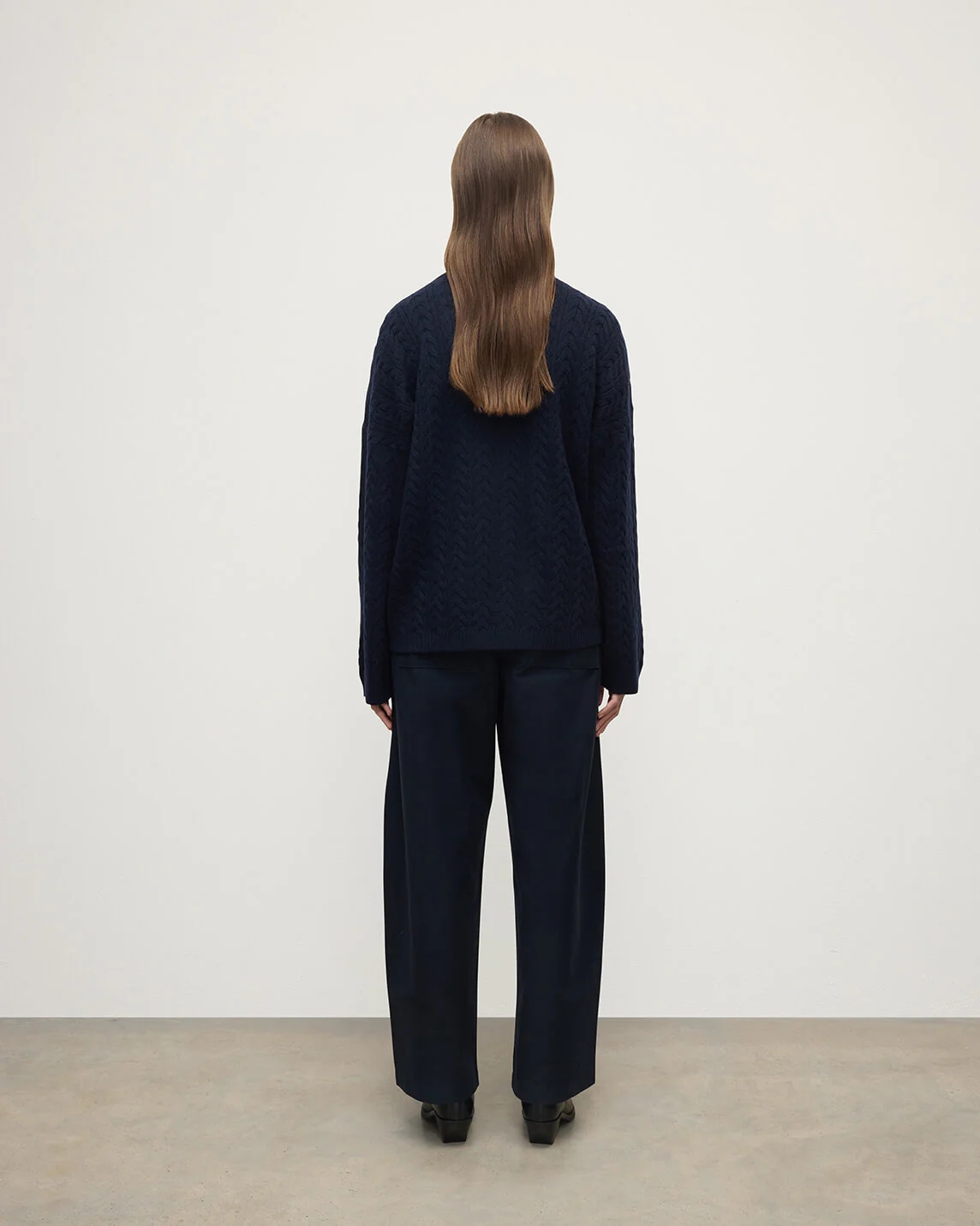 Cable Knit Dark Navy Cashmere Jumper - Image 4