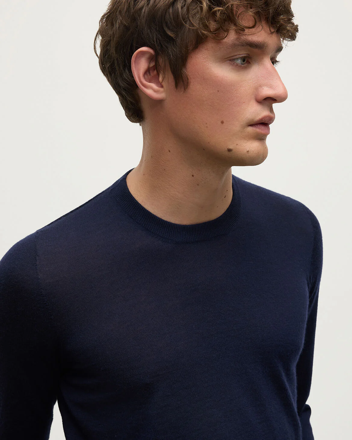 Superfine Cashmere Dark Navy Round Neck Jumper - Image 5
