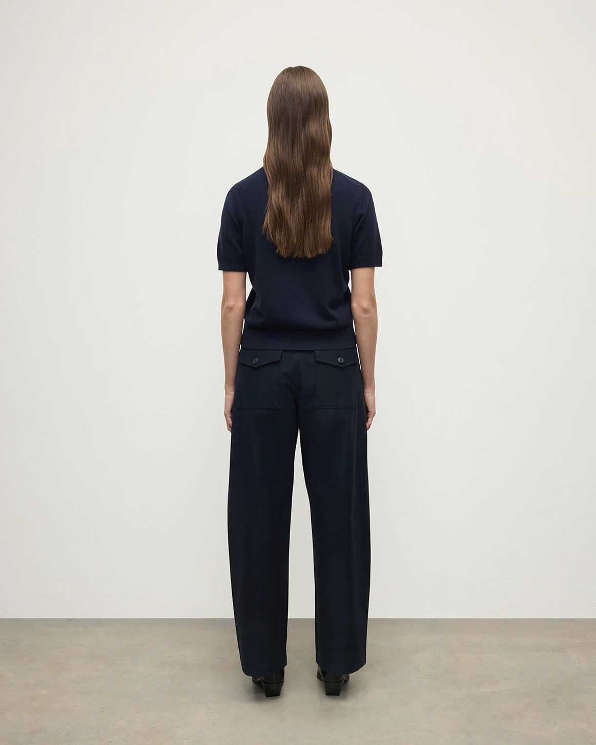 Classic Cashmere Dark Navy T-shirt - Image 4