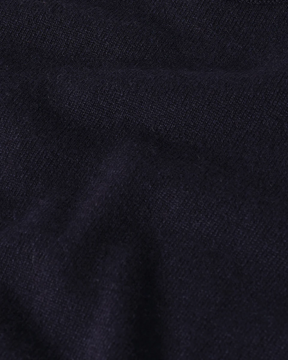 Classic Cashmere Dark Navy T-shirt - Image 6