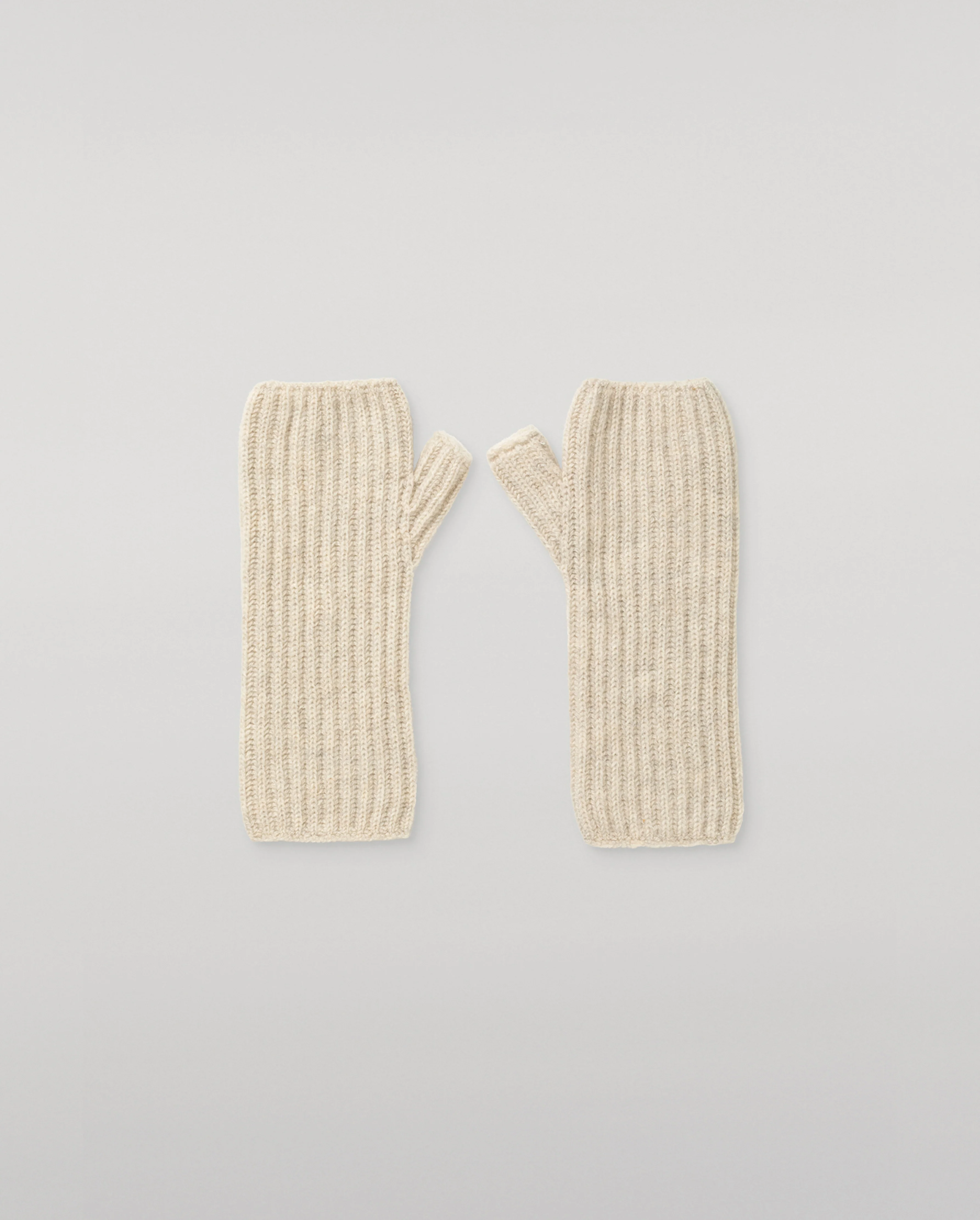 Della Ribbed Natural Cashmere Wristwarmers