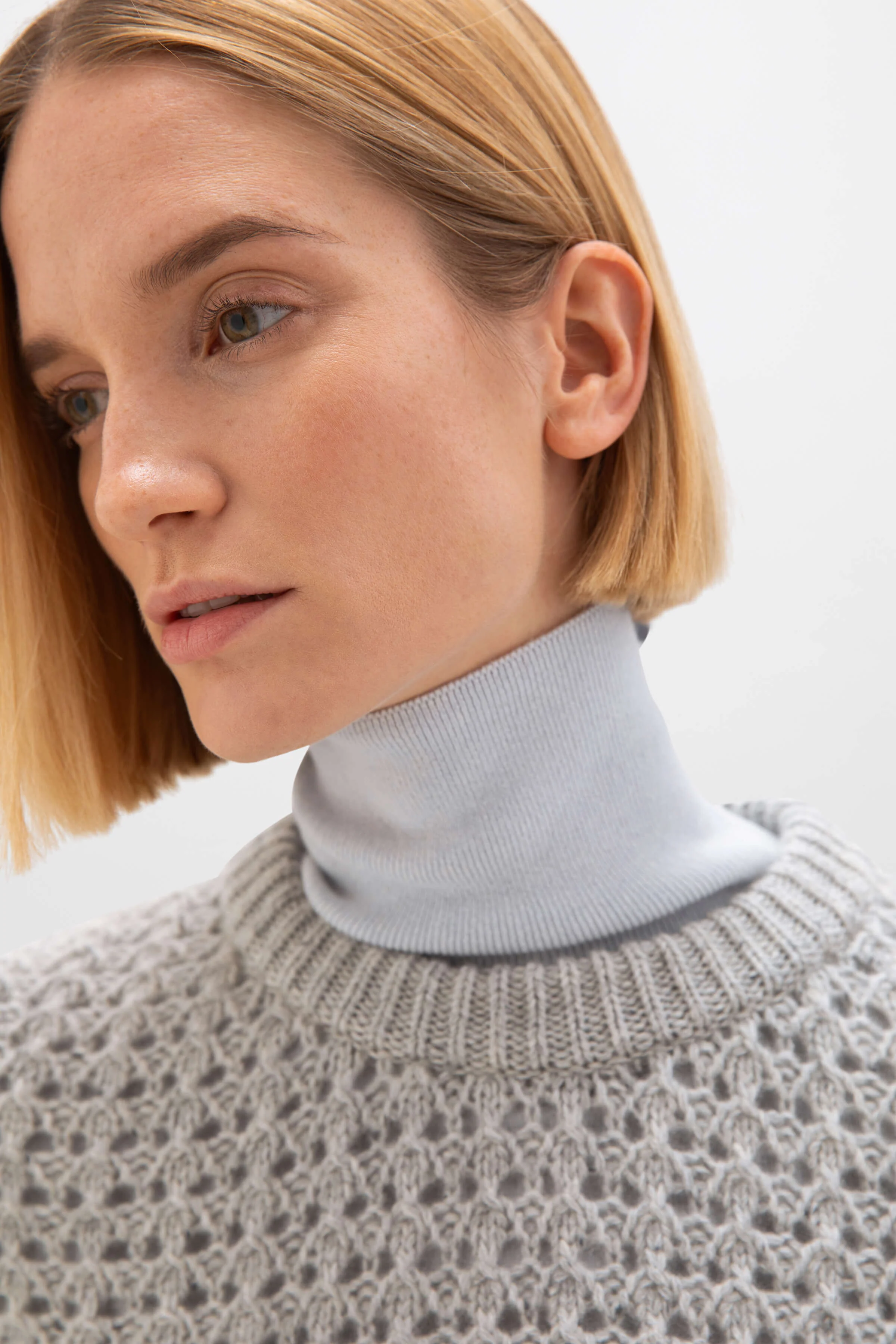 Donegal Cashmere Crochet Jumper - Image 6