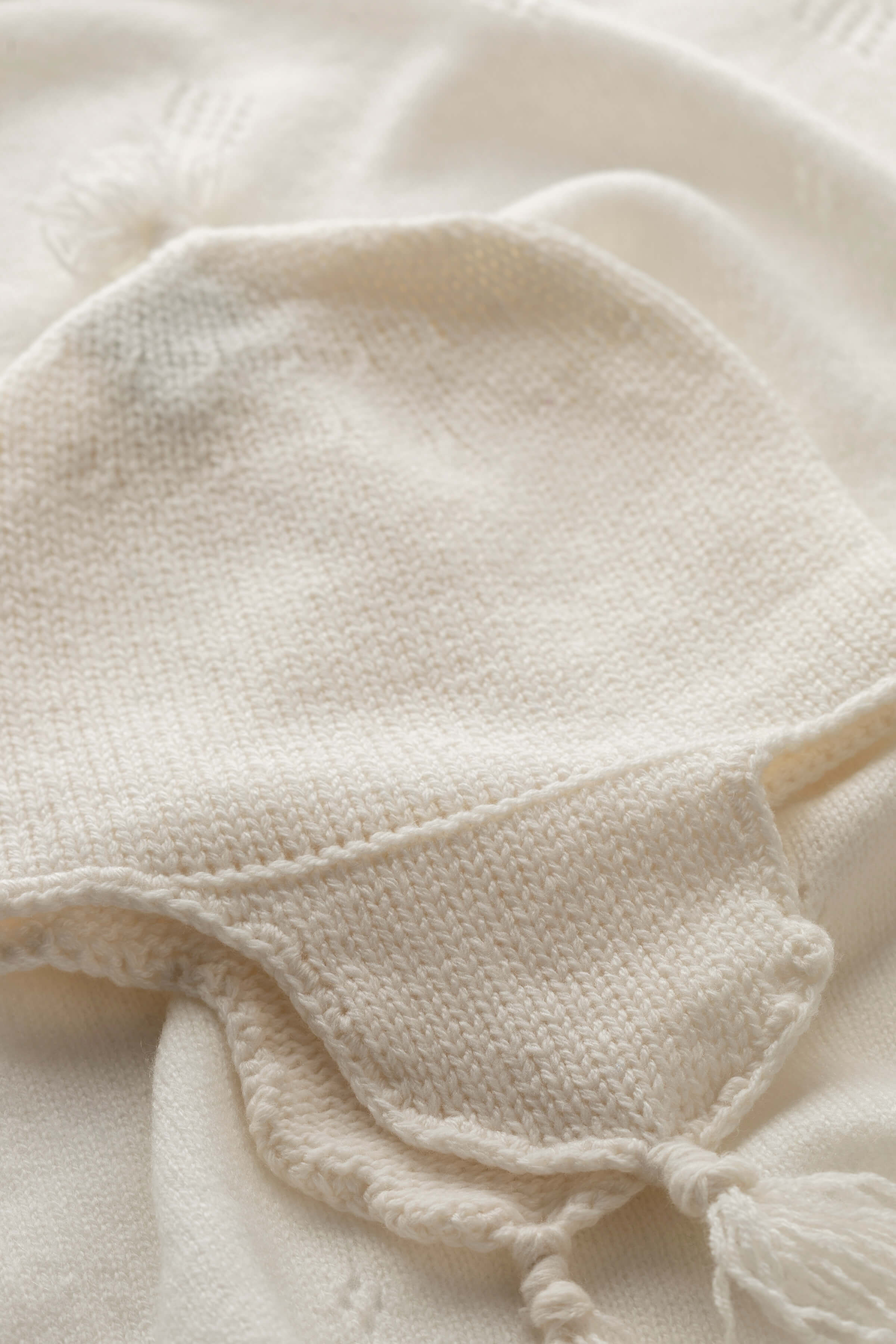 White Cashmere Baby Hat with Tassel - Image 3