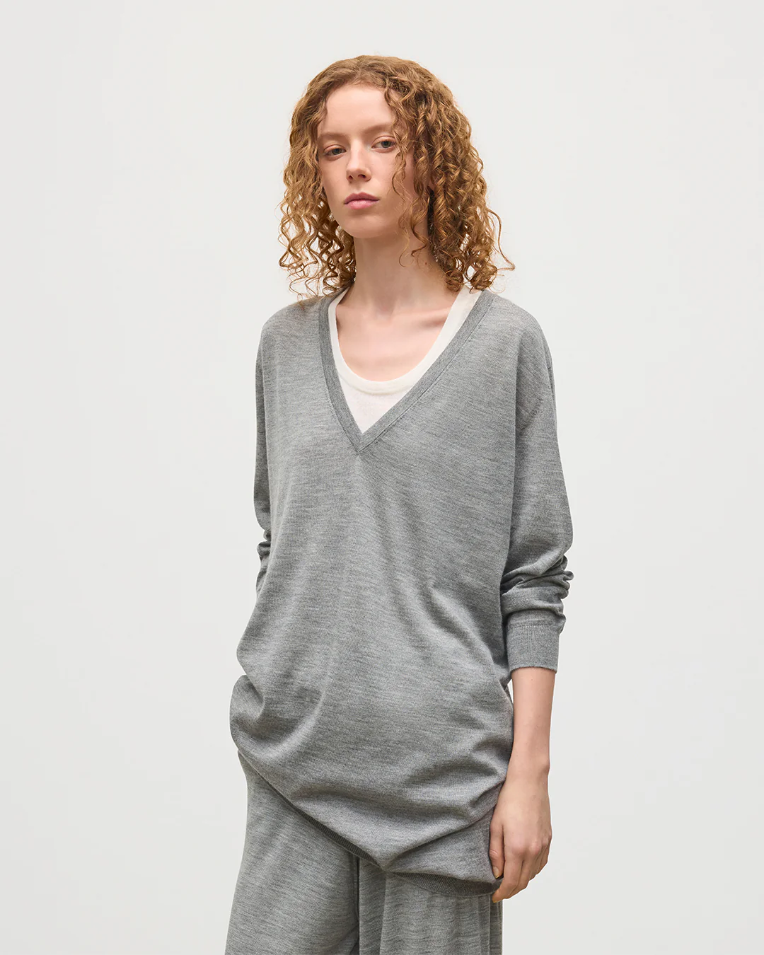 Elise Grey Long Superfine Cashmere Jumper - Image 5