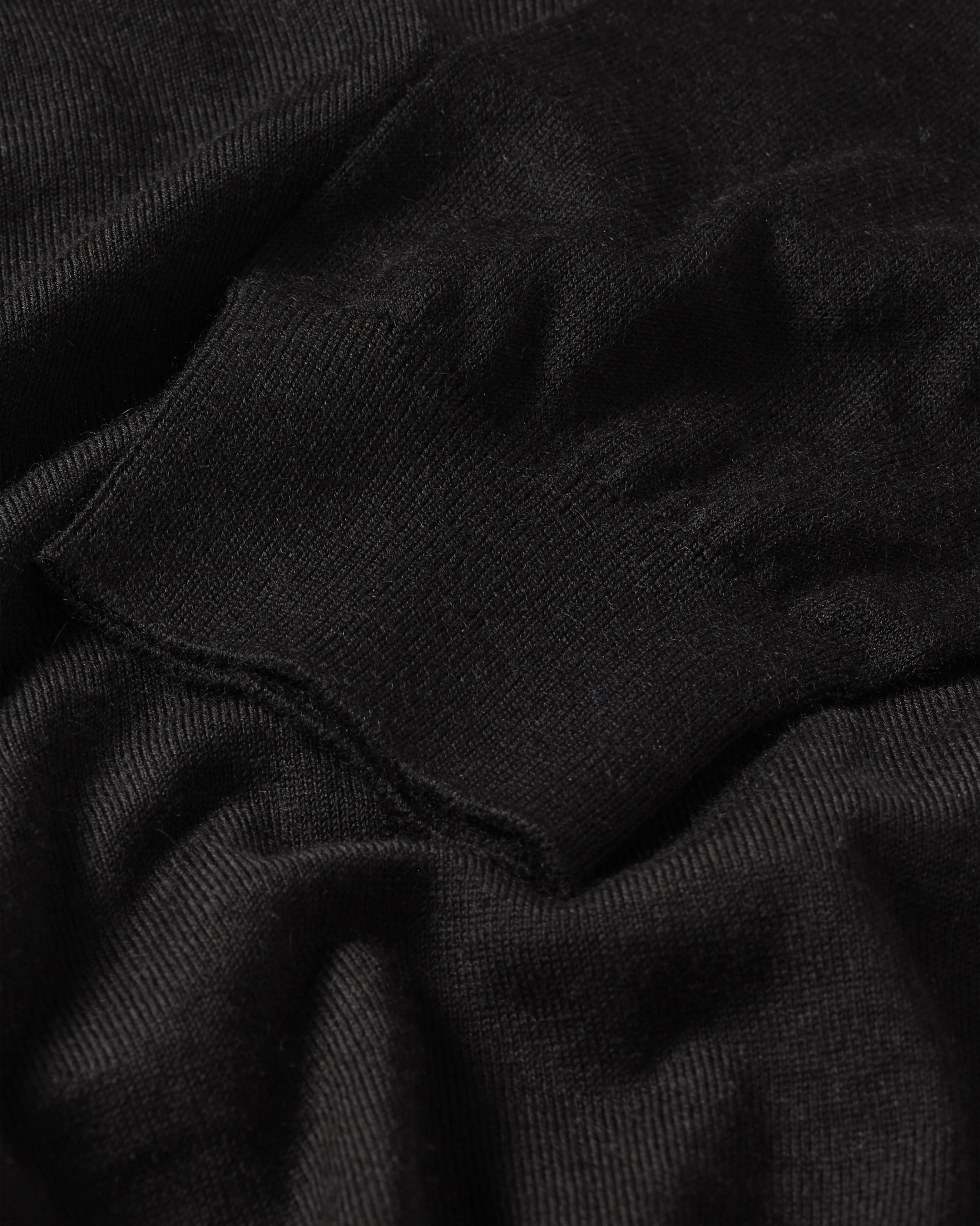Fin Black V Neck Superfine Cashmere Jumper - Image 7