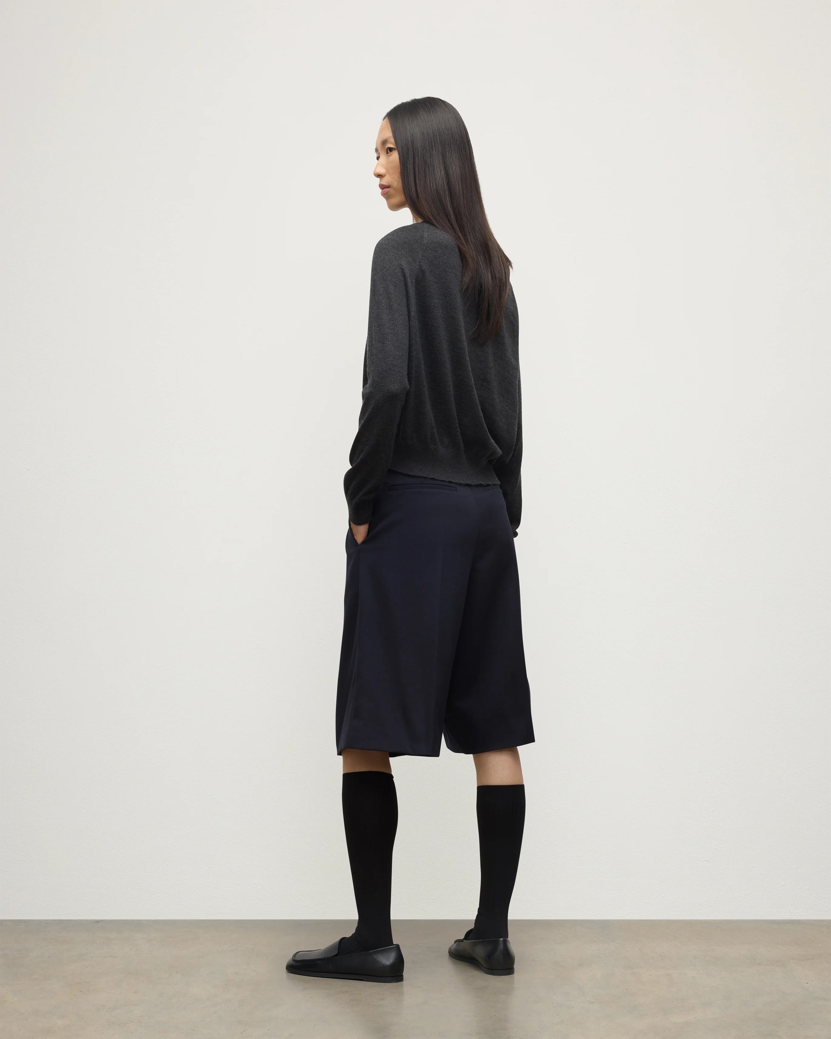 Finola Dark Grey Superfine Cashmere Jumper - Image 3