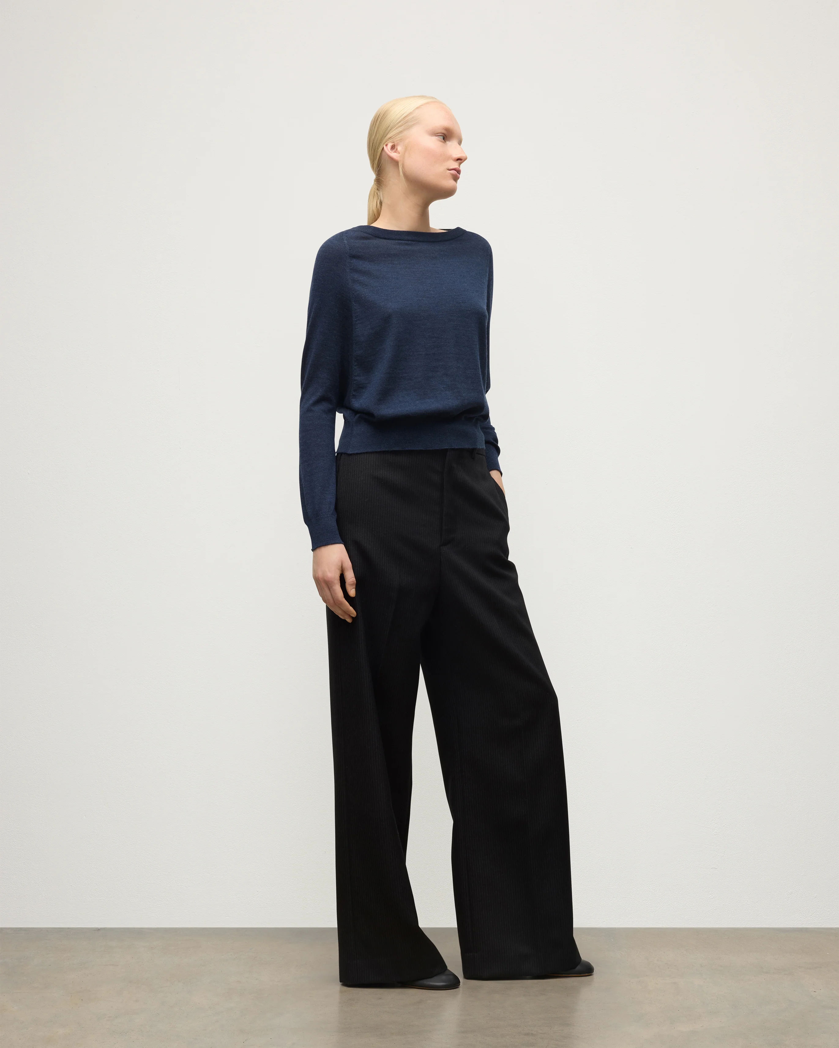 Finola Navy Superfine Cashmere Jumper - Image 3