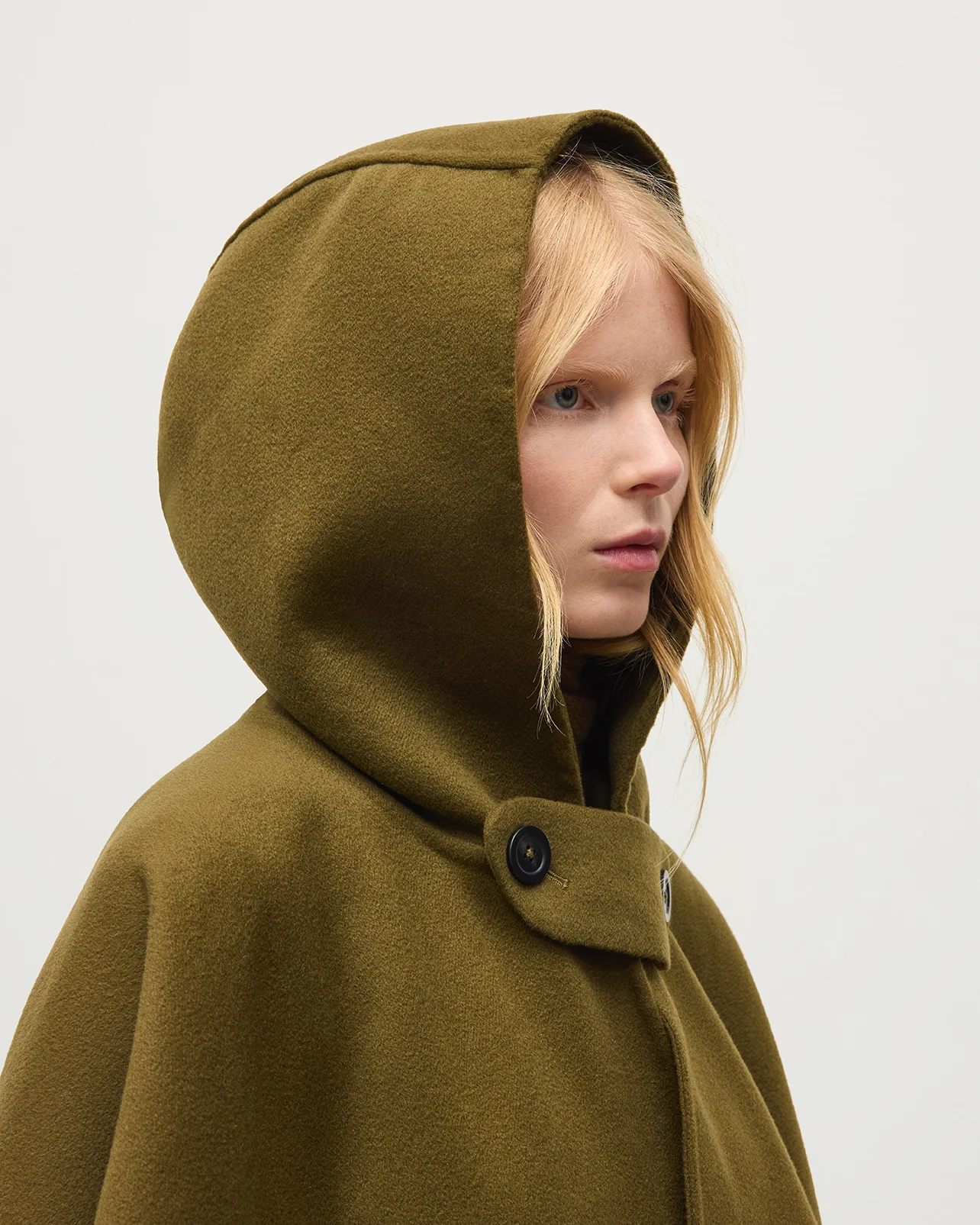 Hoolie Olive Green Hooded Cashmere Cape - Image 7