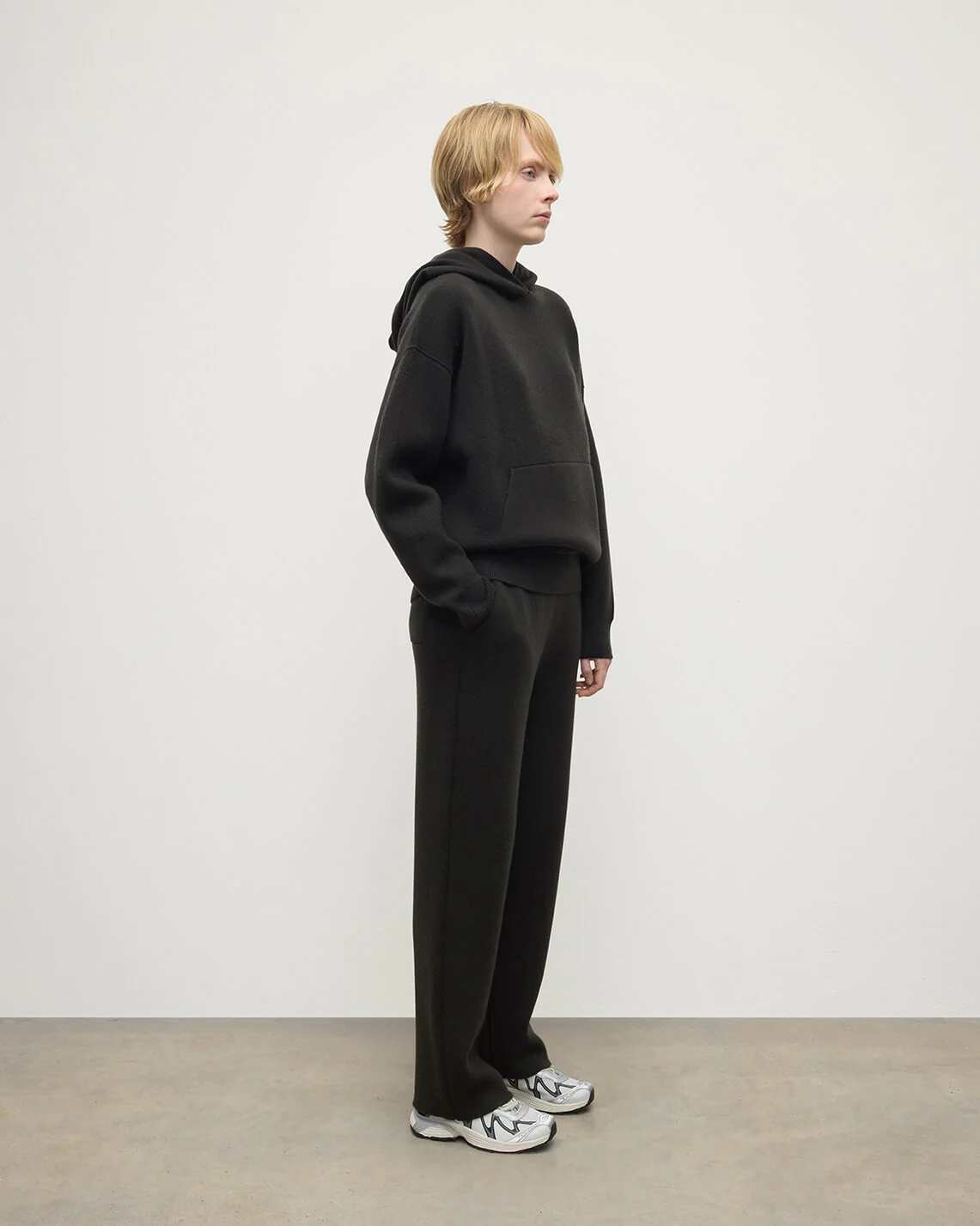 Double-Face Black Cashmere Hoodie - Image 3
