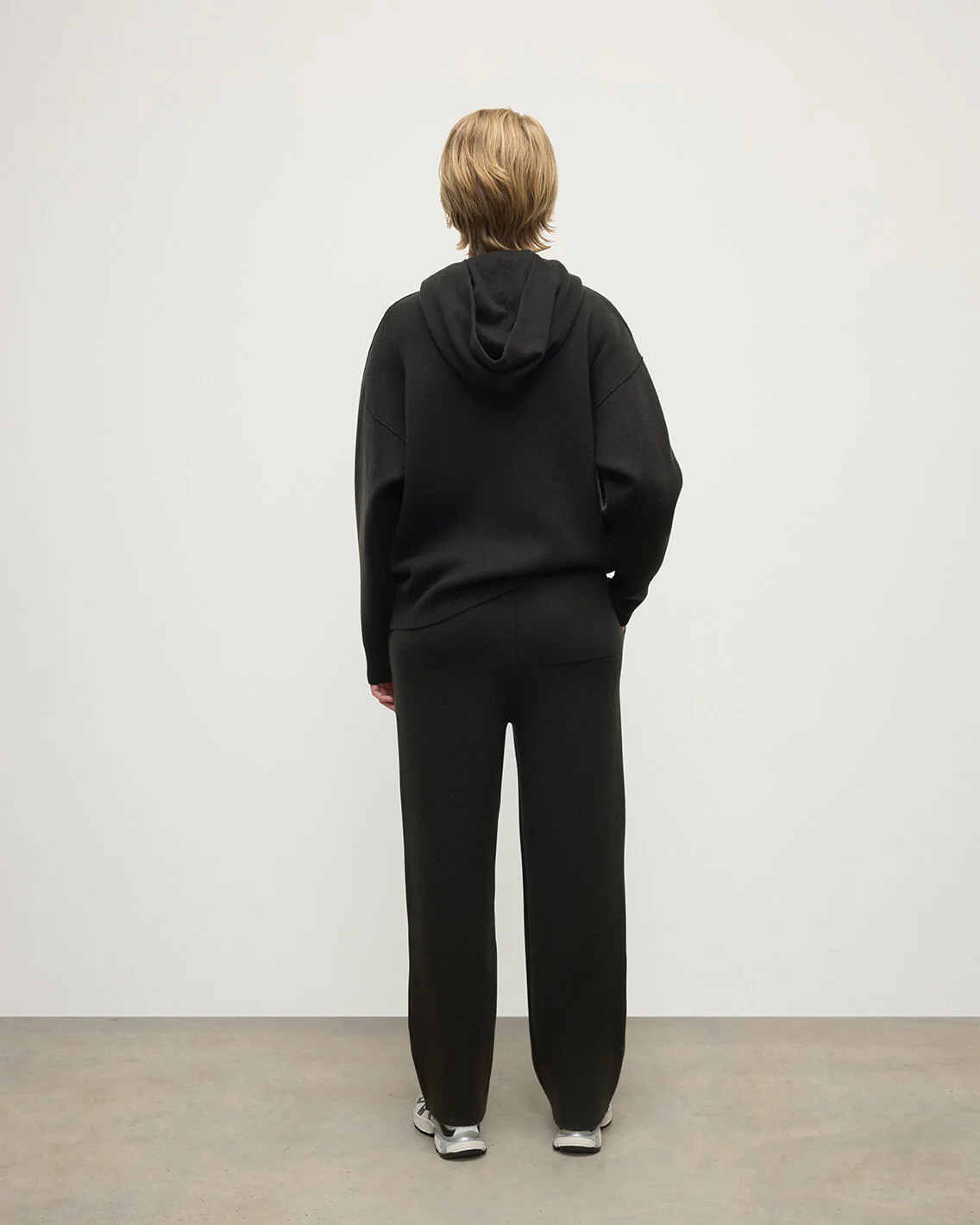 Double-Face Black Cashmere Hoodie - Image 4