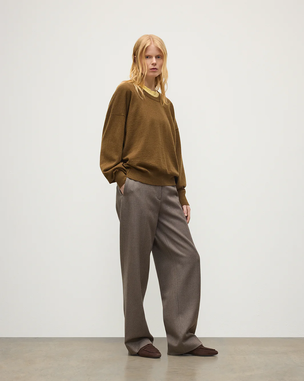Jessie Back Split Green Cashmere Jumper - Image 4