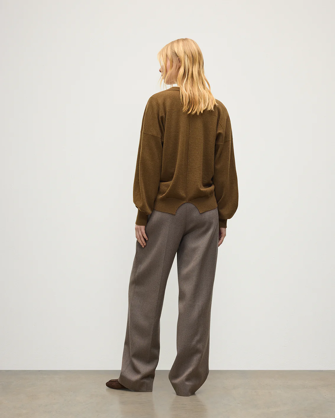 Jessie Back Split Green Cashmere Jumper - Image 5