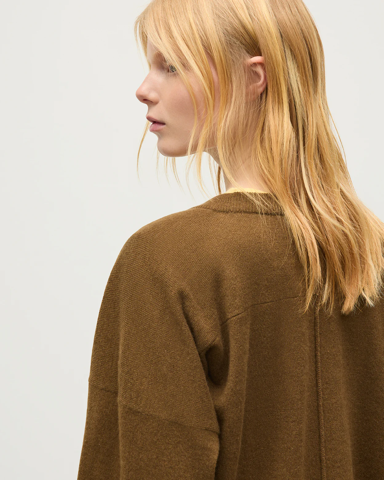 Jessie Back Split Green Cashmere Jumper - Image 7