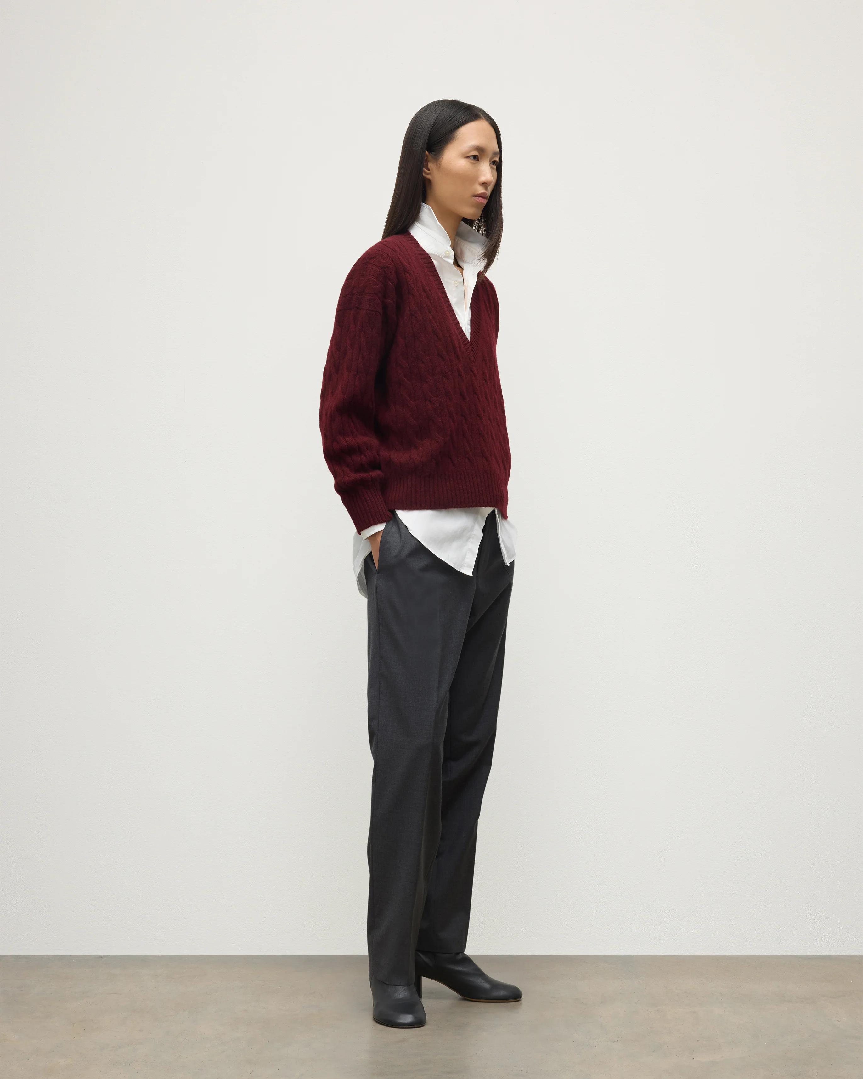 Kylesku Deep V Dark Red Cashmere Jumper - Image 3