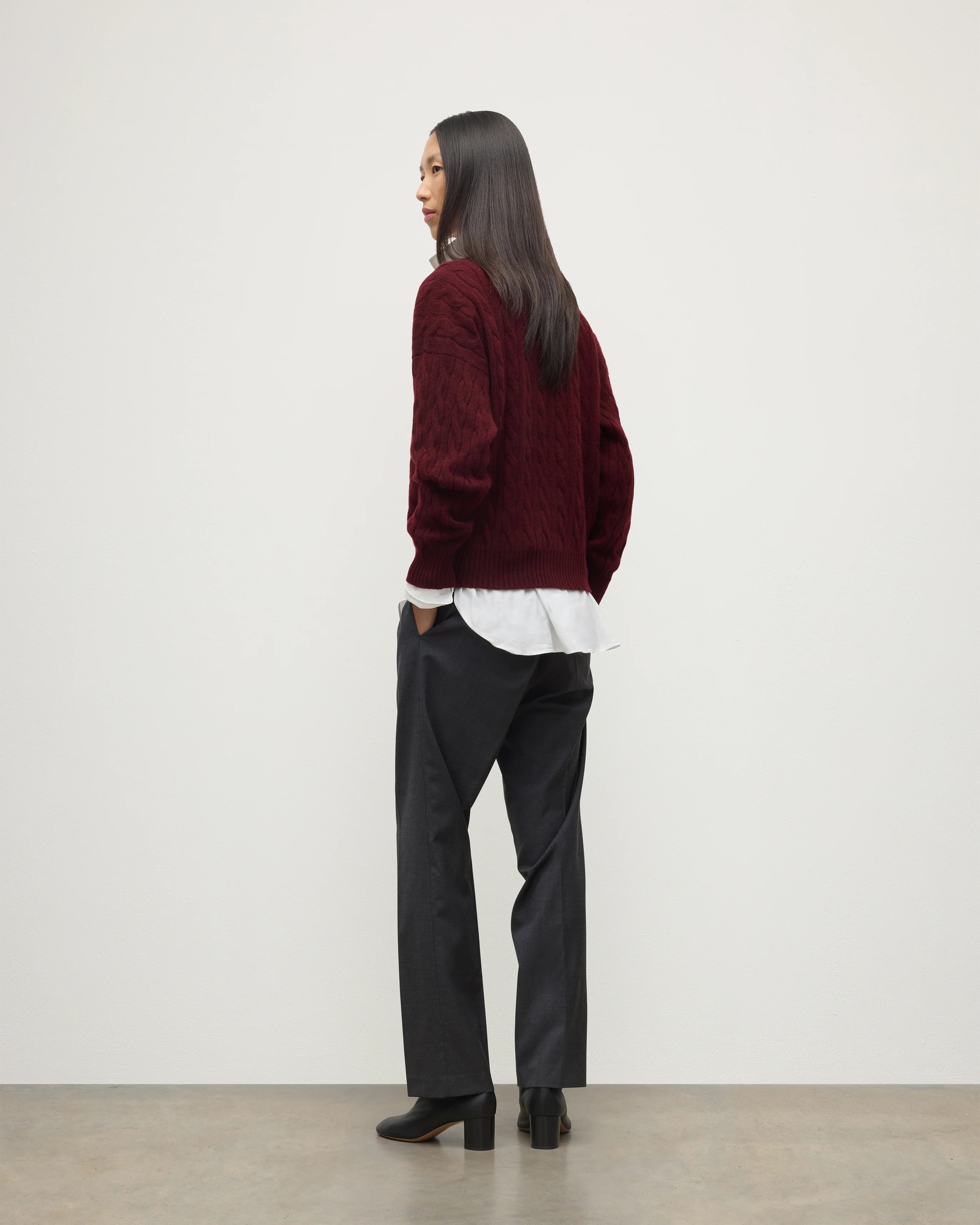 Kylesku Deep V Dark Red Cashmere Jumper - Image 4