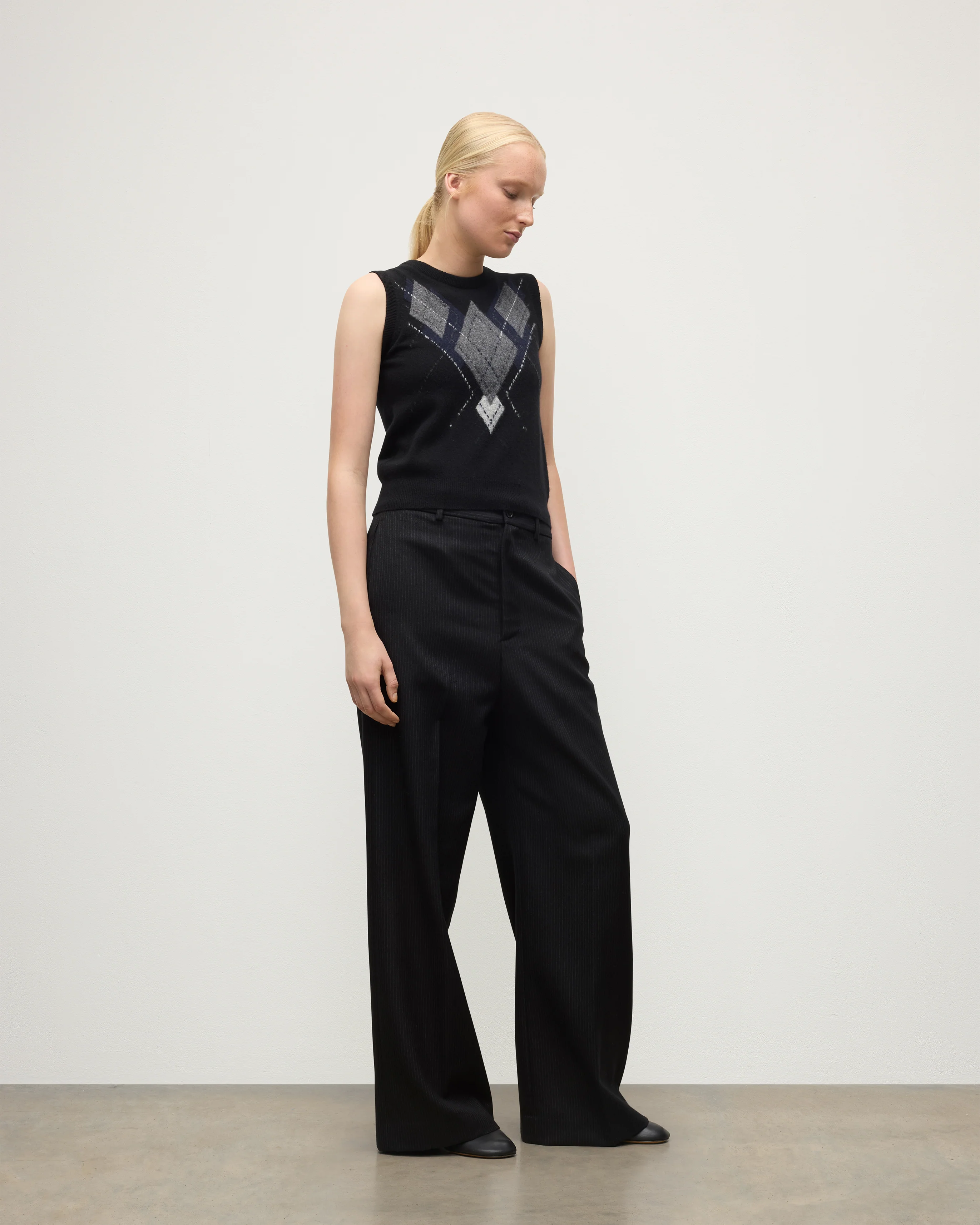 Le Jabots Black Cashmere Tank - Image 3