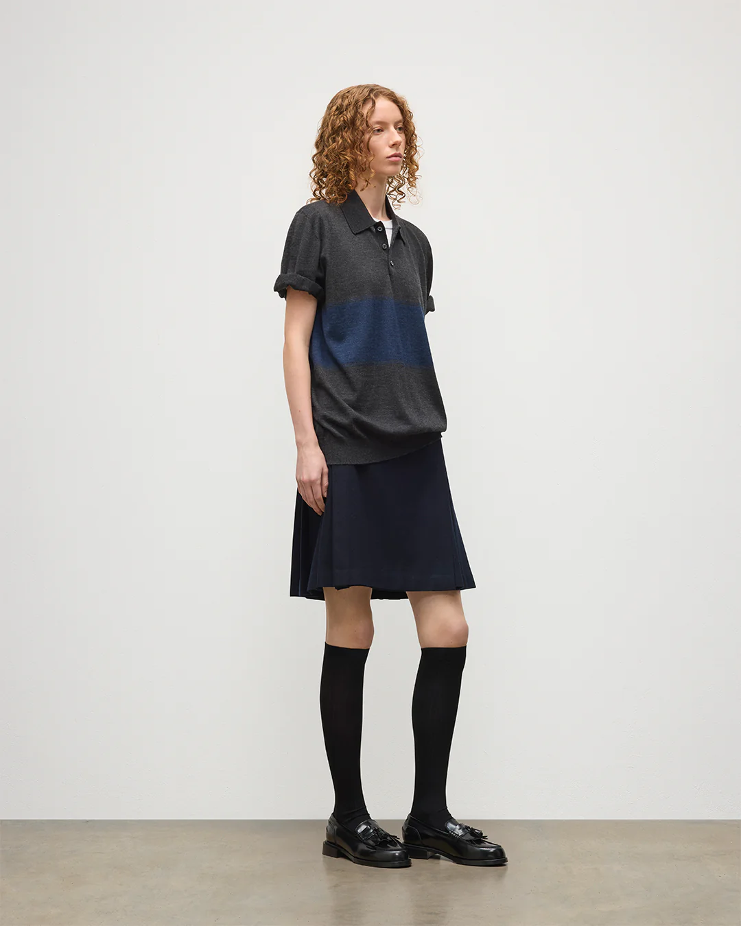 Le Kilt | Johnstons of Elgin Navy Kilt - Image 4