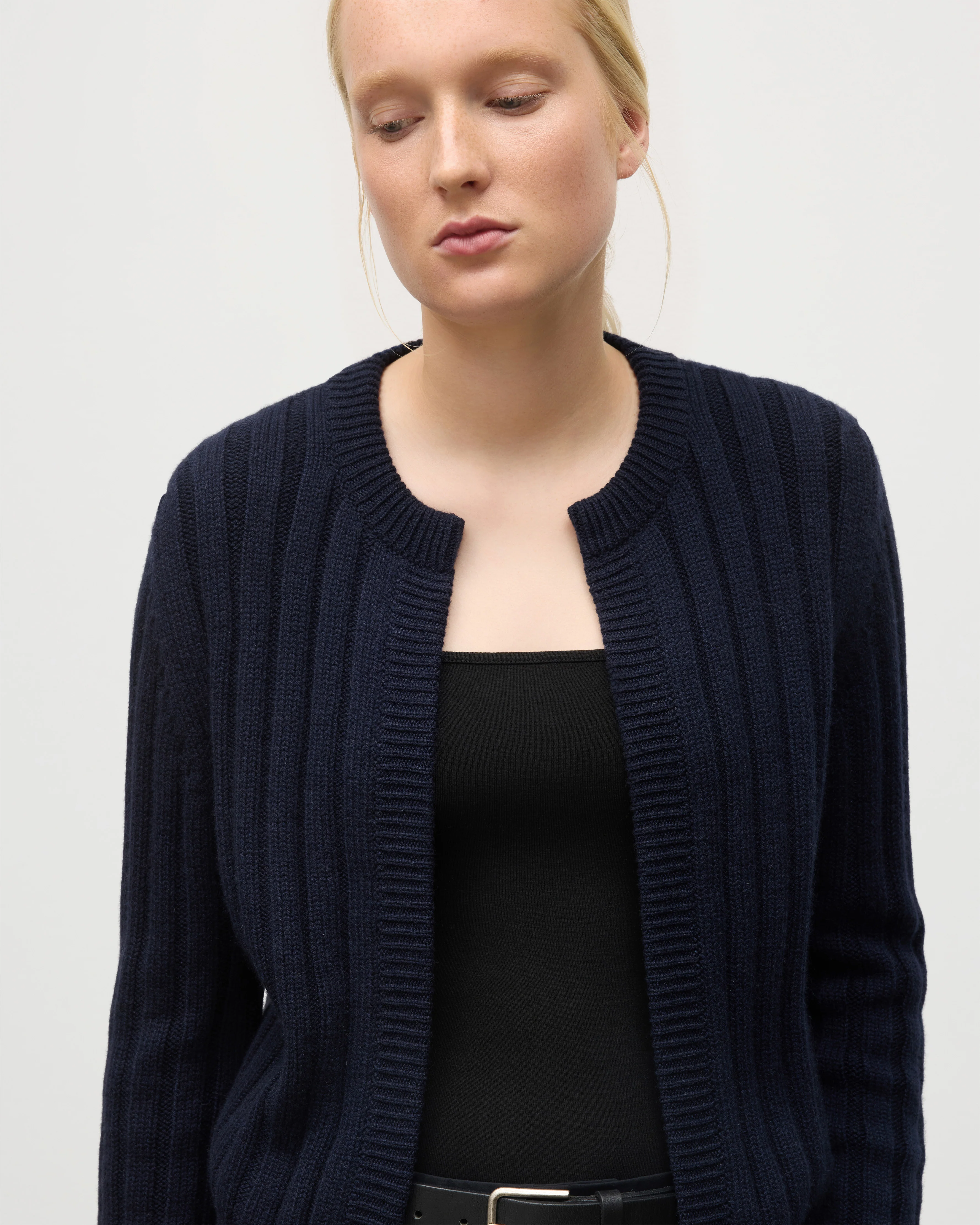 Lecht Dark Navy Cashmere Crew Cardigan - Image 6