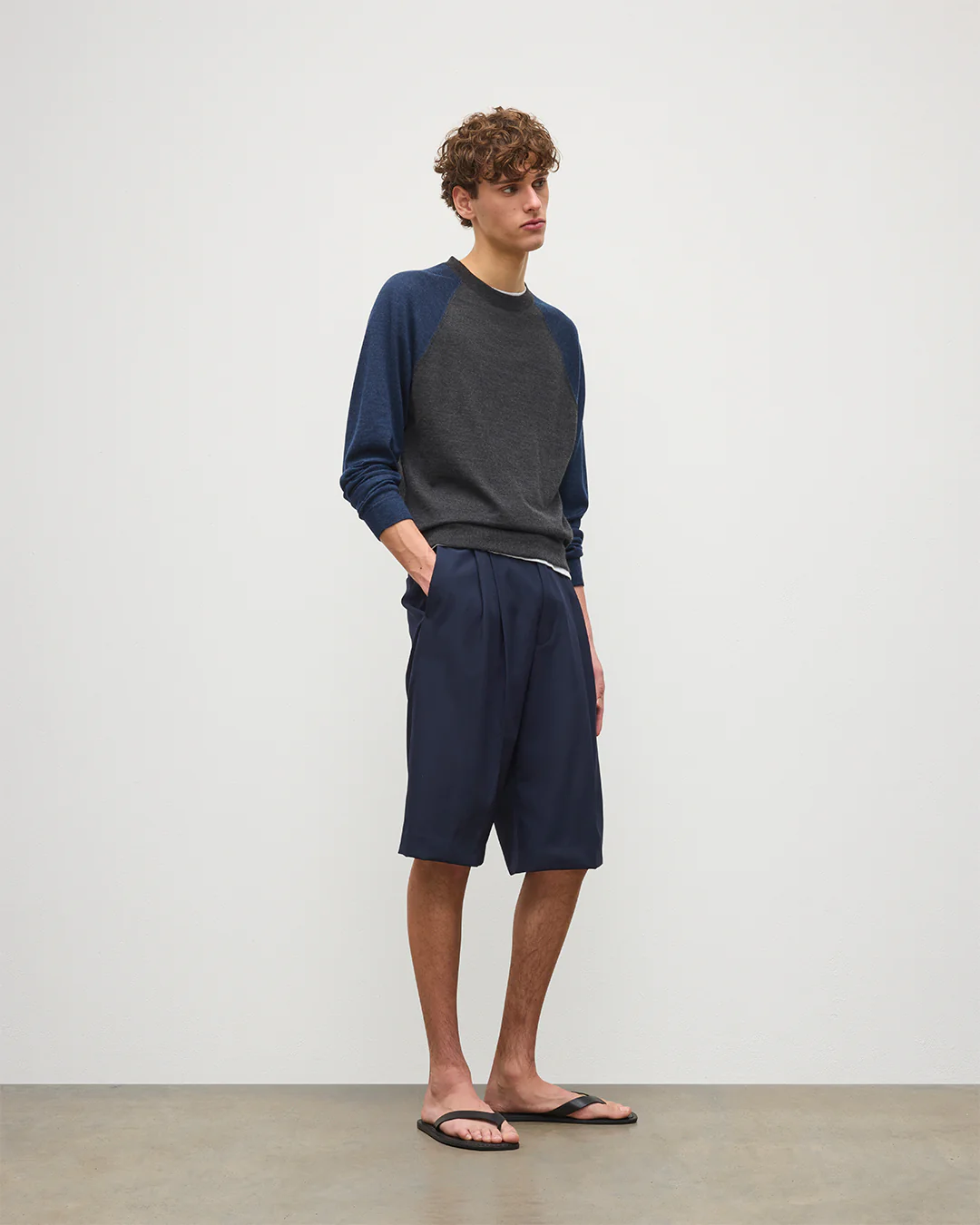 Leith Grey & Navy Ringer Superfine Cashmere Jumper - Image 3