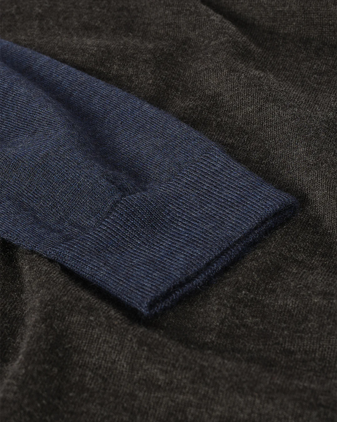 Leith Grey & Navy Ringer Superfine Cashmere Jumper - Image 7