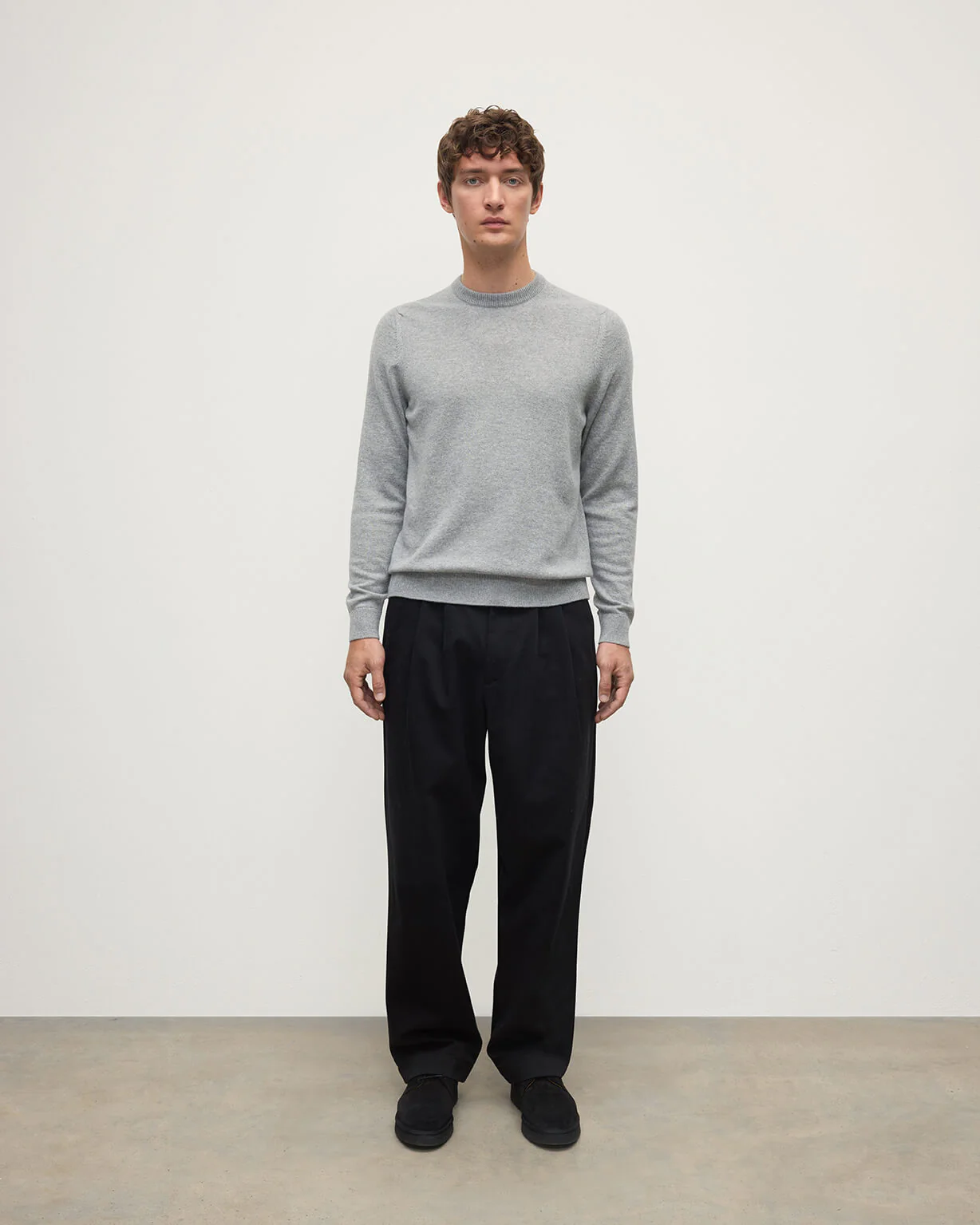 Rory Light Grey Classic Cashmere Crew Jumper