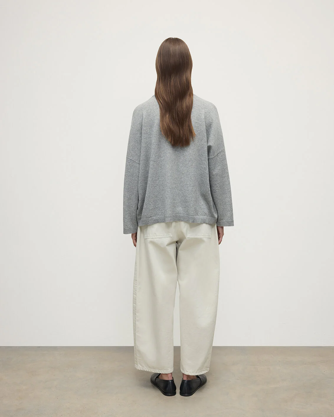 Gauzy Pocket Light Grey Cashmere Jumper - Image 4