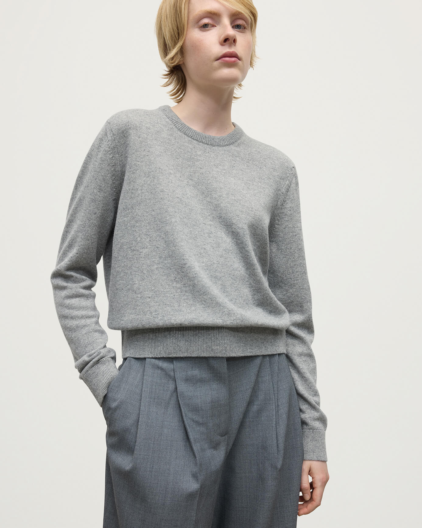 Cashmere Light Grey Round Neck Jumper - Image 5