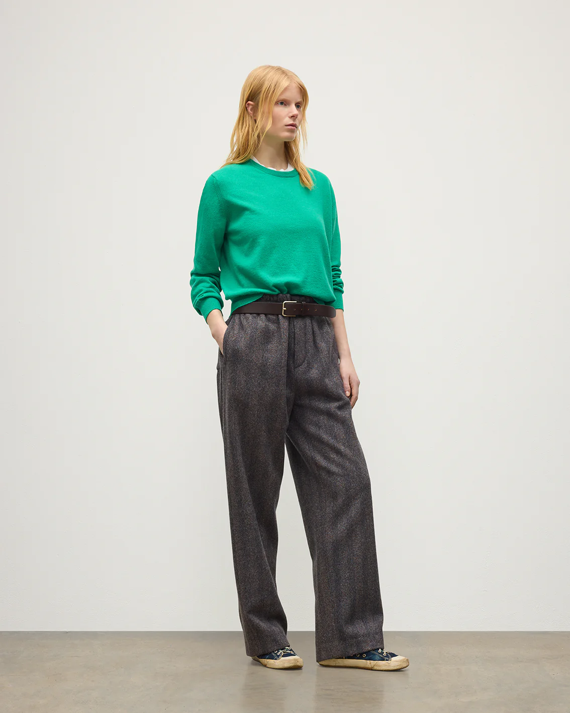 Lunan Classic Bright Green Cashmere Crew Jumper - Image 3