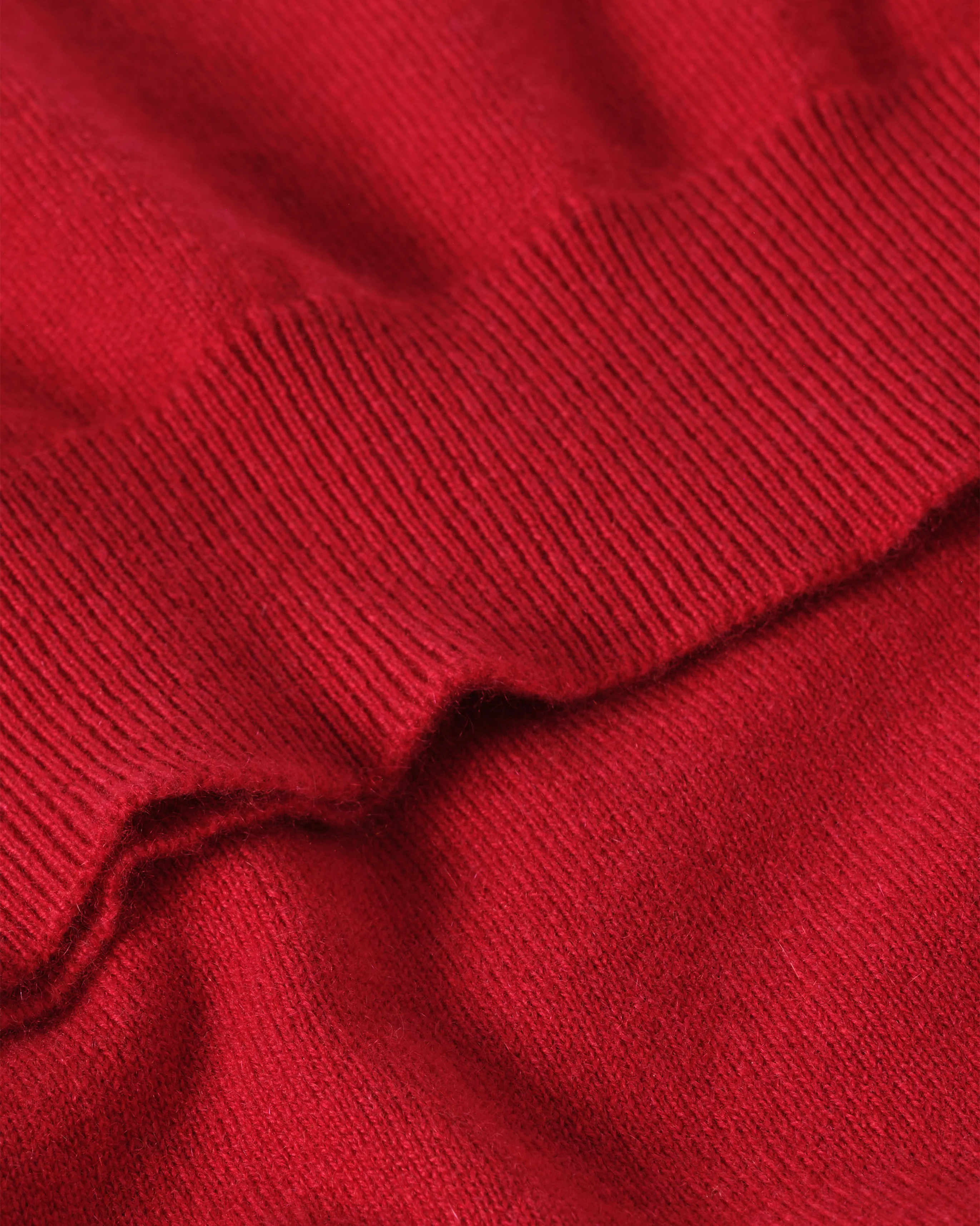 Lunan Classic Red Cashmere Crew Jumper - Image 6