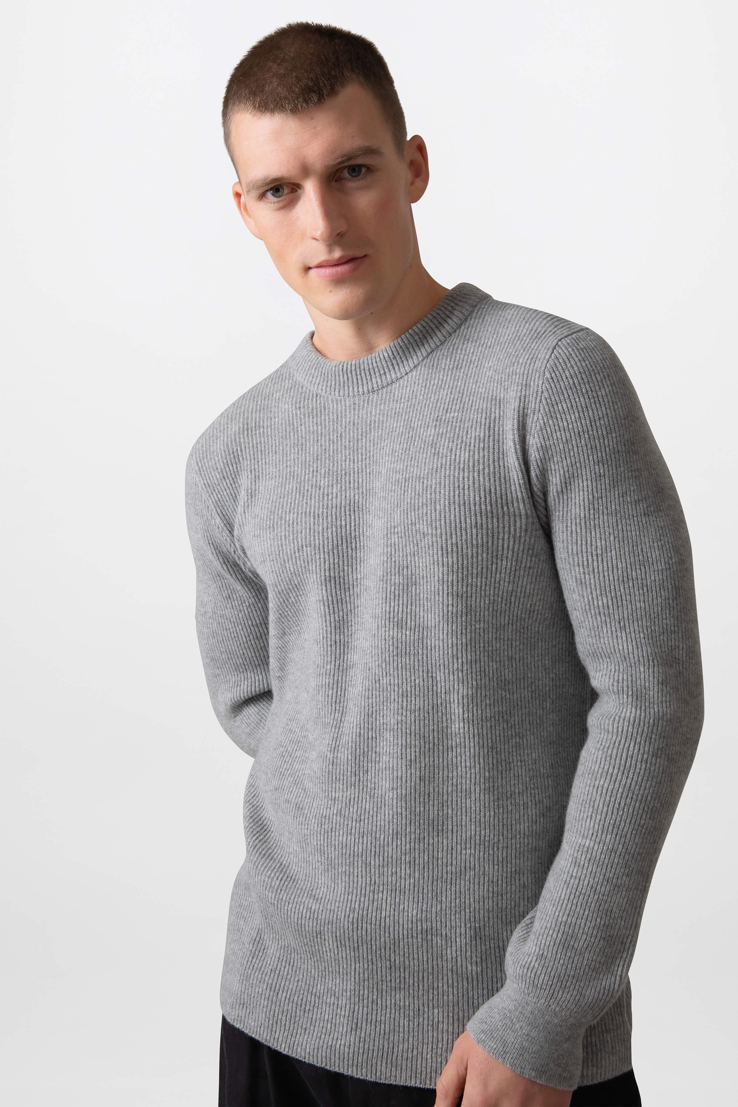 Men's Ribbed Grey Cashmere Jumper - Image 3